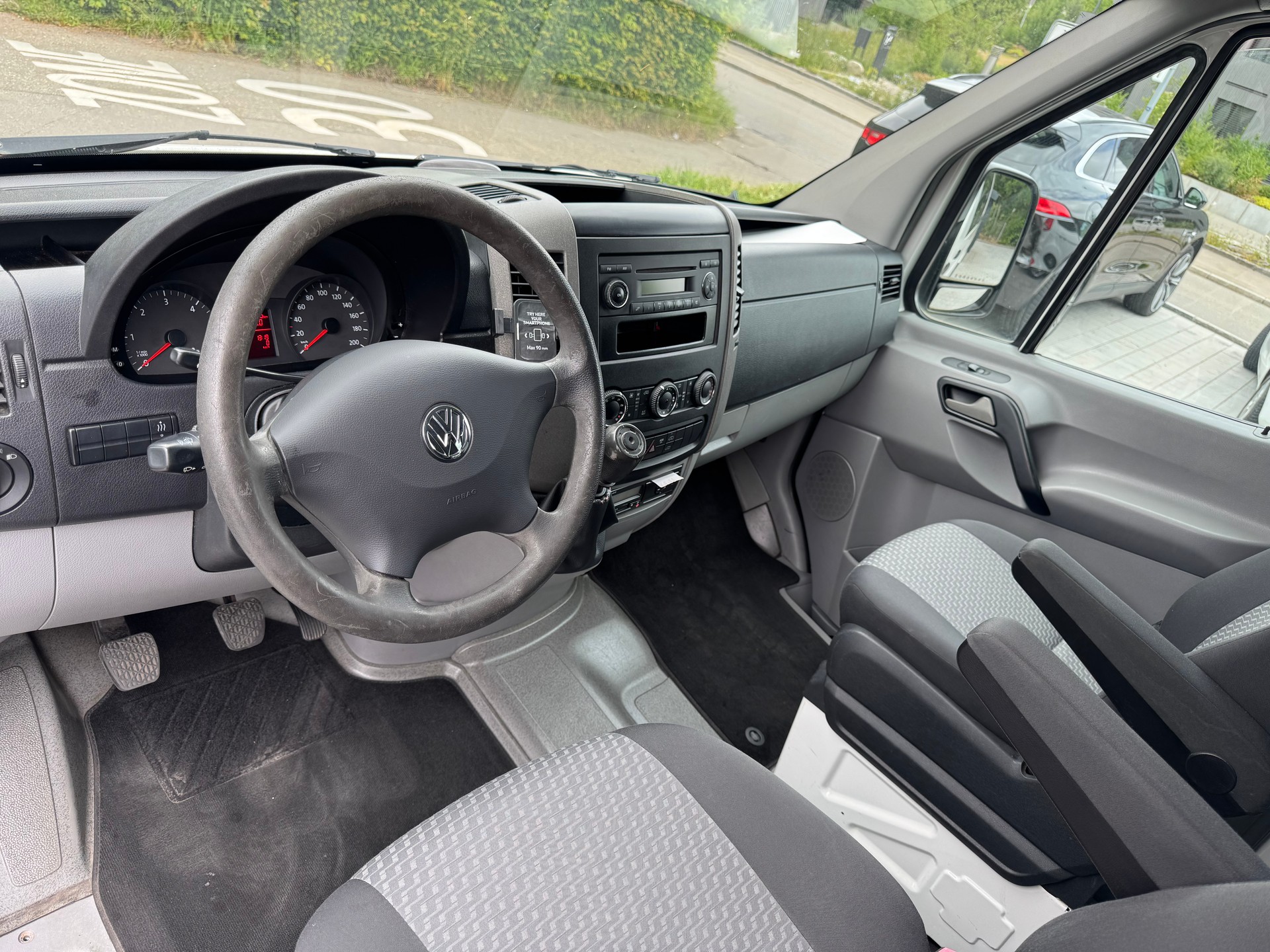 VW CRAFTER 35 2.0 BiTDI CR *14Plätzer*-image-7