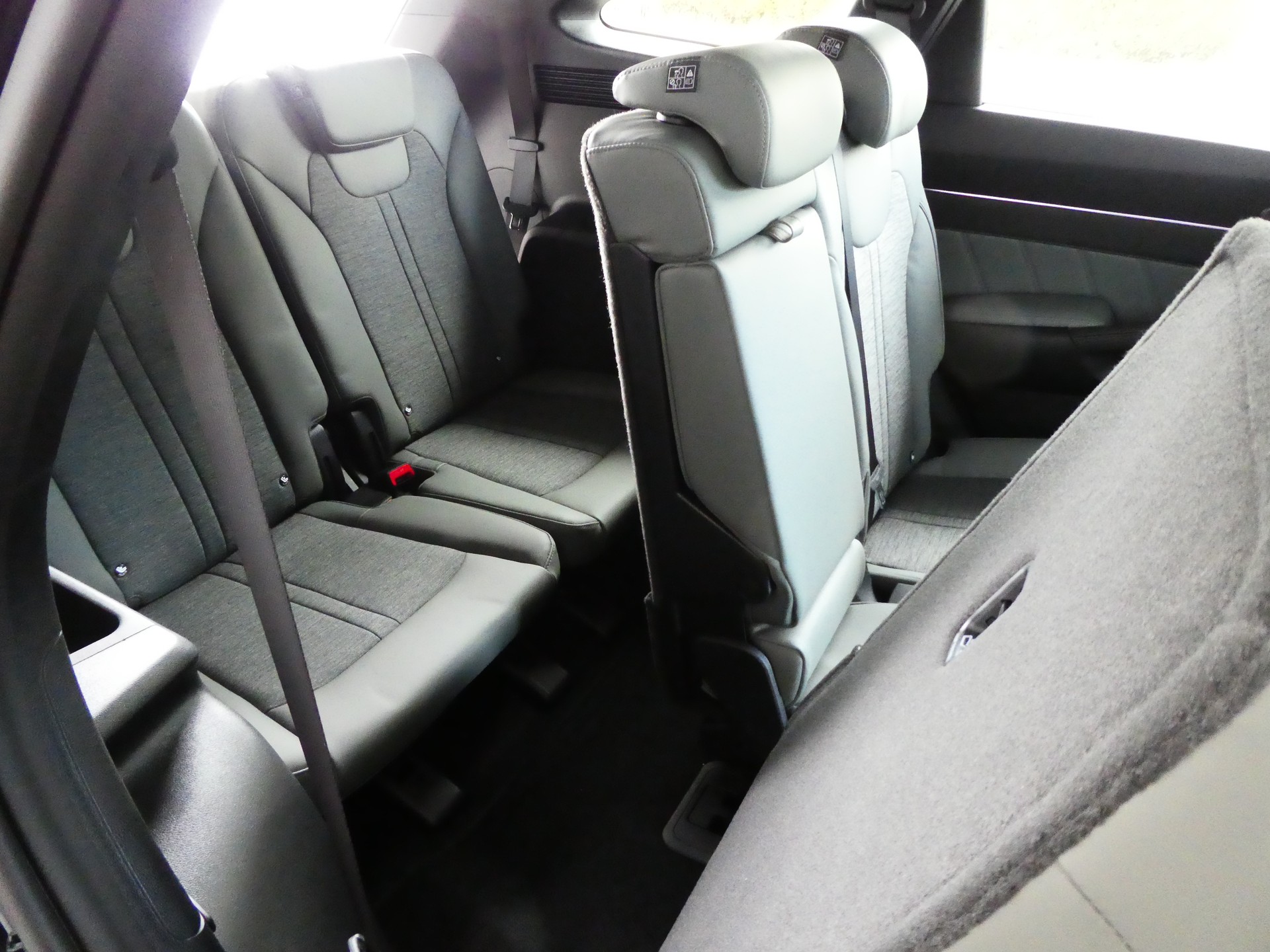 KIA Sorento 2.2 7P Power DCT-image-1