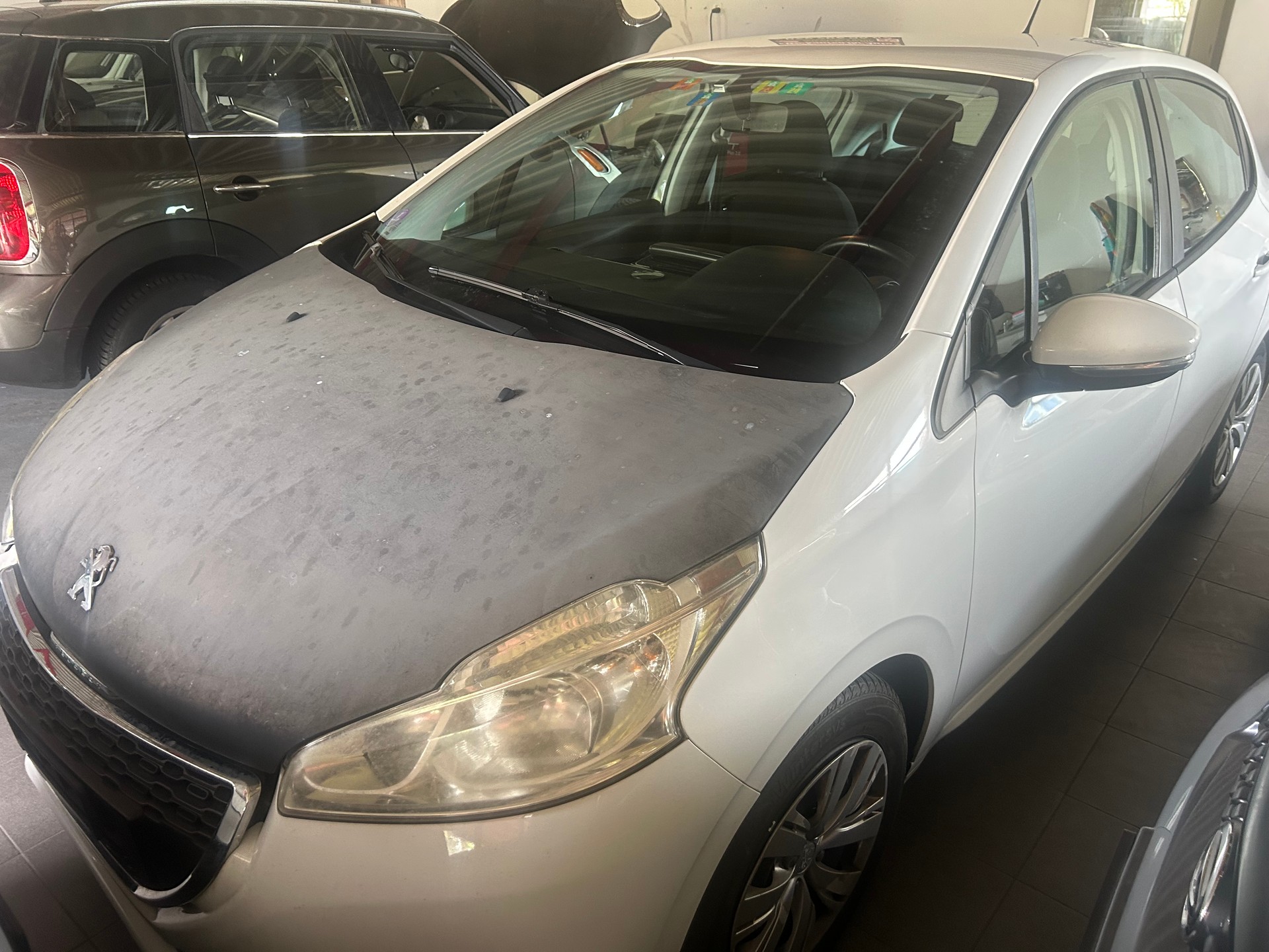 PEUGEOT 208 1.2 VTI Access-image-0