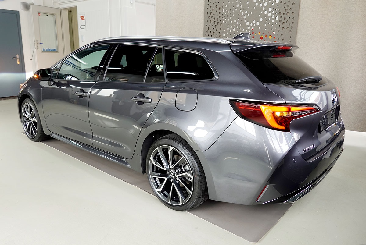 TOYOTA Corolla Touring Sports 2.0 HSD Premium e-CVT-showroom-element-2