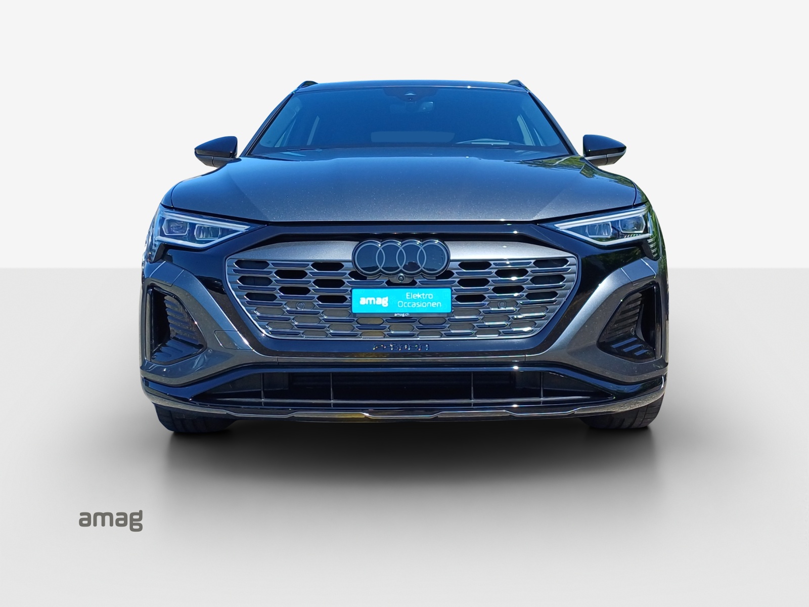 AUDI Q8 55 e-tron Black Edition quattro-image-7