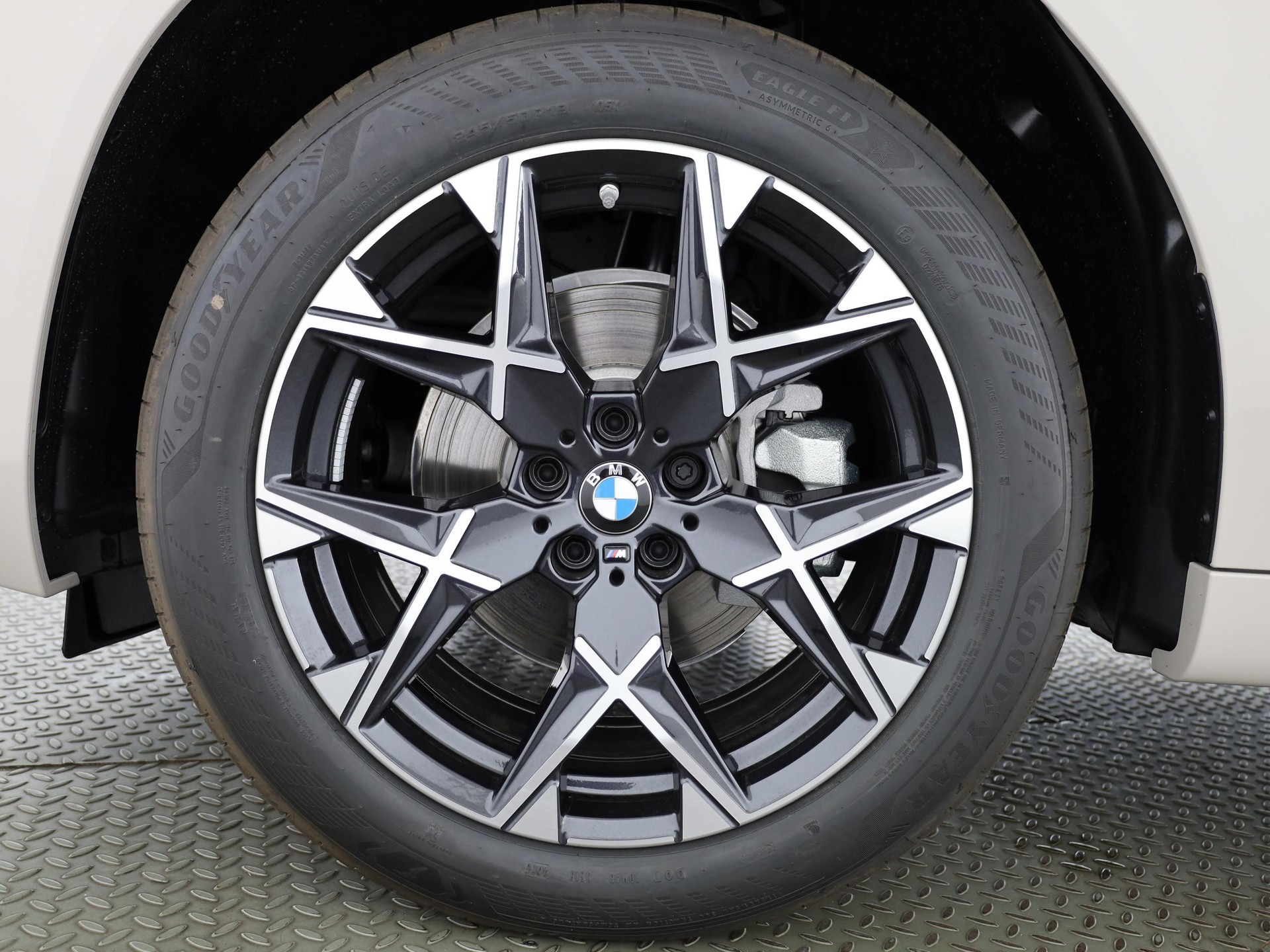 BMW X3 20d xDrive-showroom-element-3