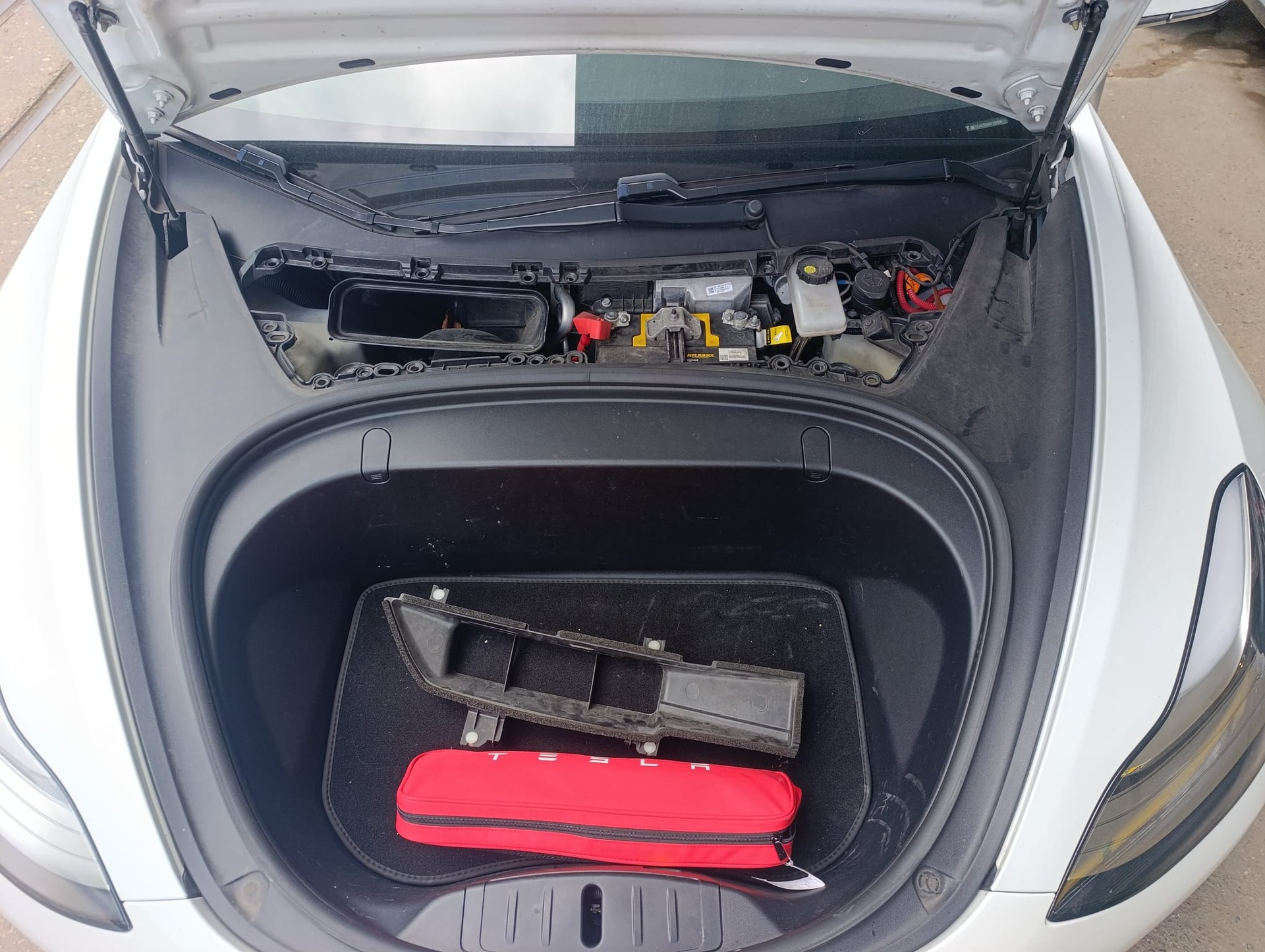 TESLA Model 3 Long Range Dual Motor AWD-image-5
