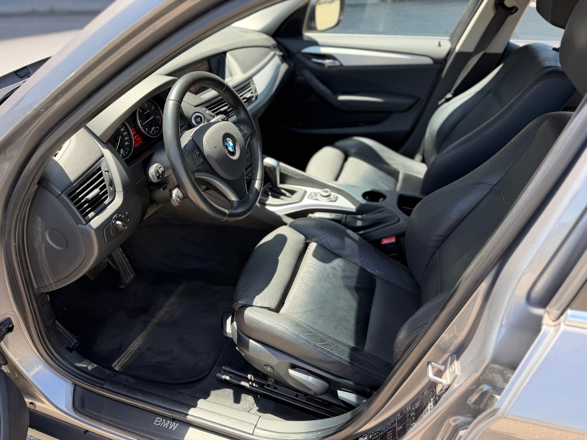 BMW X1 xDrive 23d Steptronic-image-17