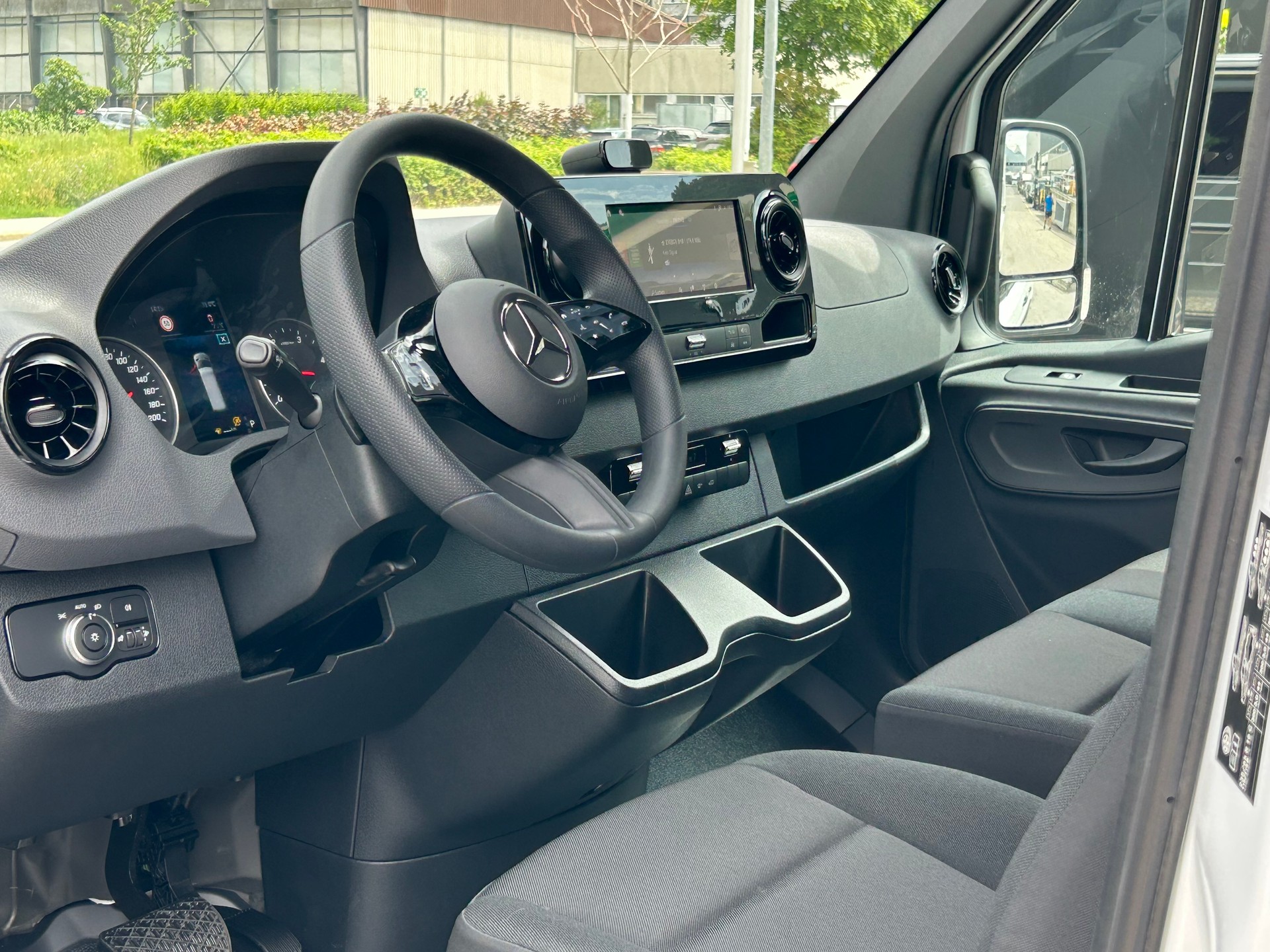 MERCEDES-BENZ Sprinter 317 CDI PRO KA Standard-image-11