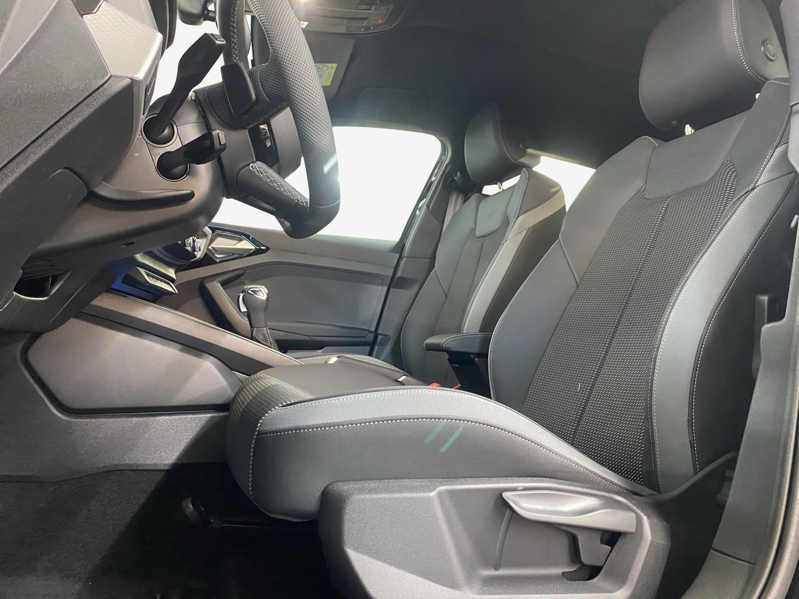 AUDI A1 Sportback 40 TFSI S Line S-tronic-image-7