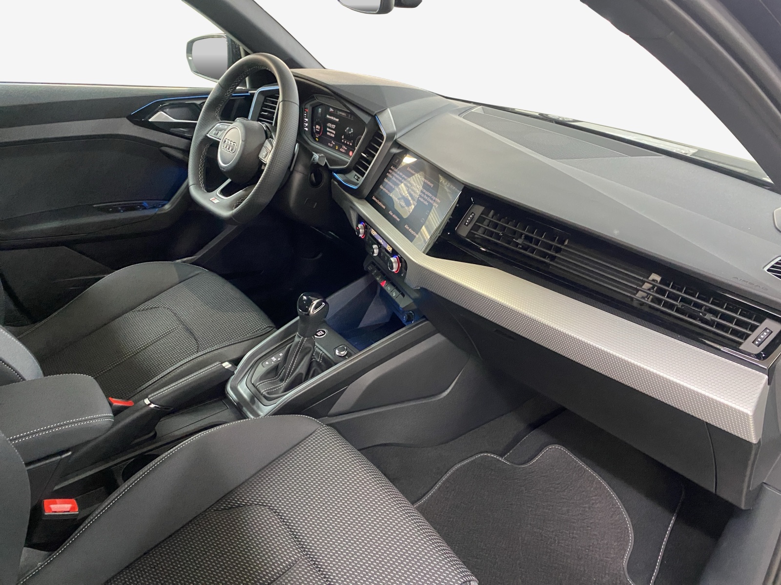 AUDI A1 Sportback 40 TFSI S Line S-tronic-image-13