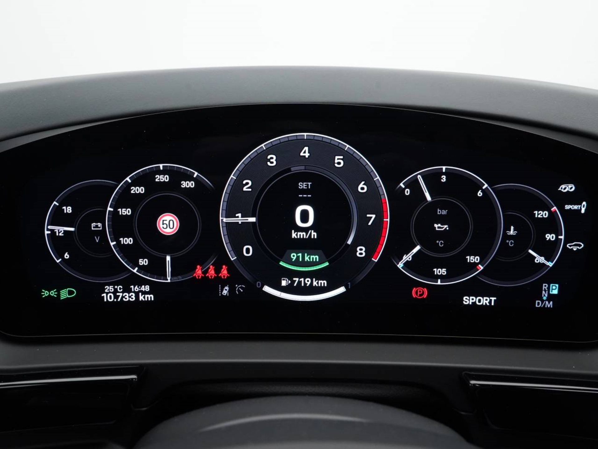 PORSCHE Cayenne S E-Hybrid-image-16