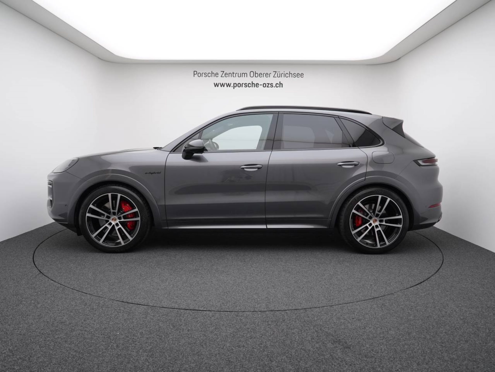 PORSCHE Cayenne S E-Hybrid-image-1