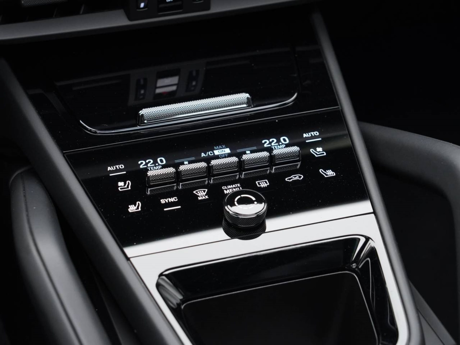 PORSCHE Cayenne S E-Hybrid-image-19