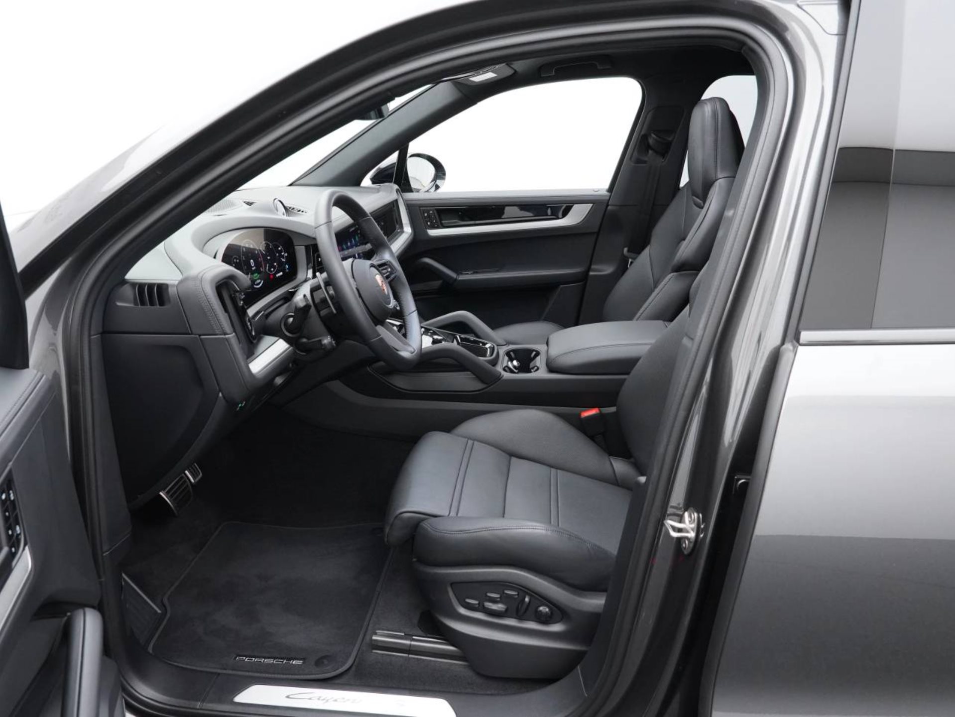 PORSCHE Cayenne S E-Hybrid-image-4