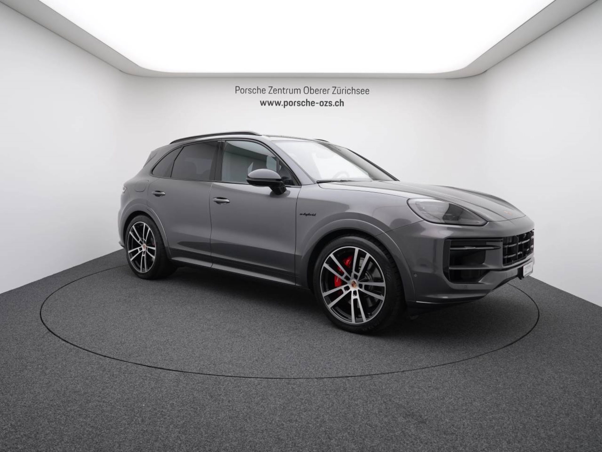 PORSCHE Cayenne S E-Hybrid-image-8