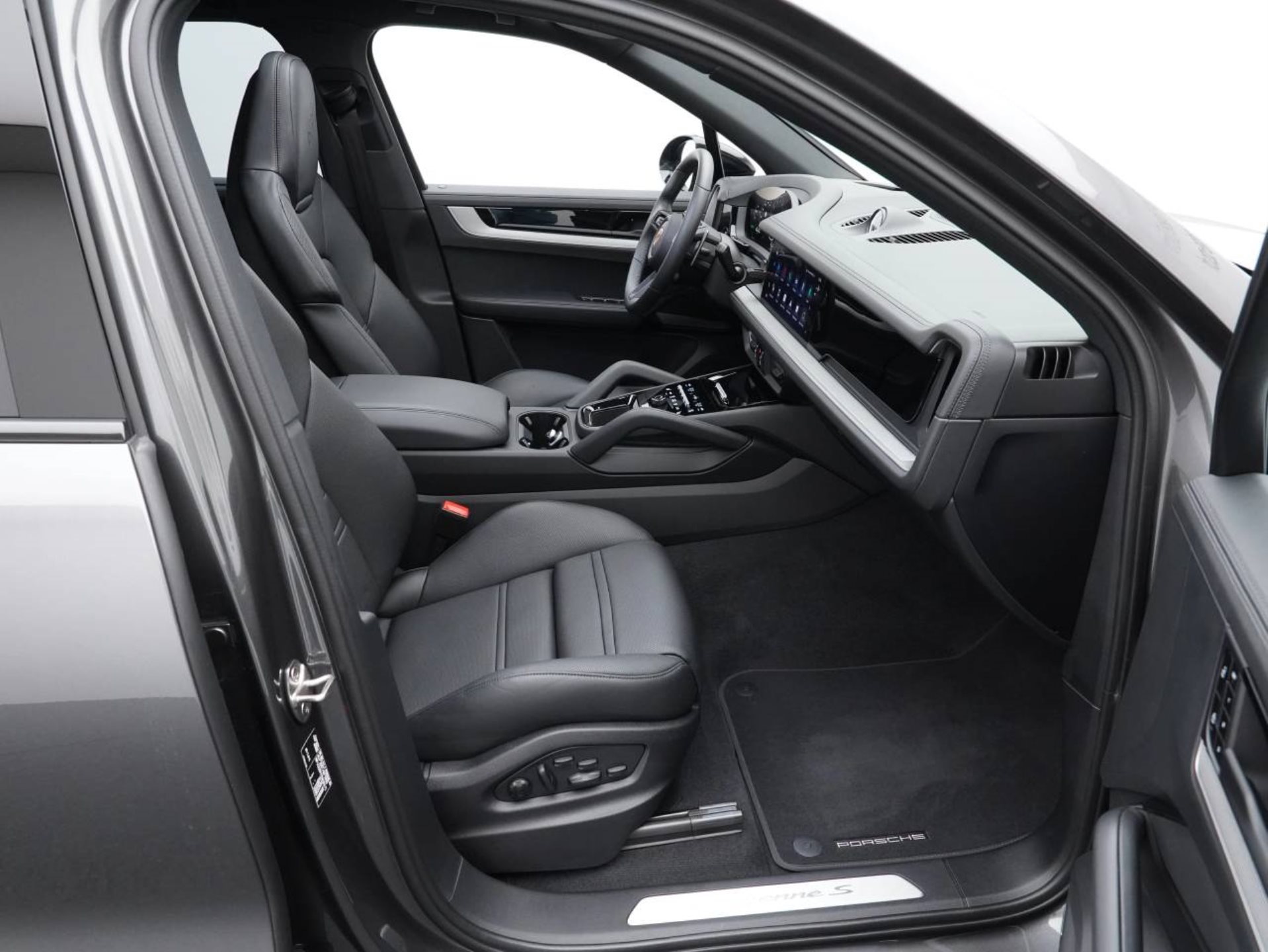 PORSCHE Cayenne S E-Hybrid-image-25