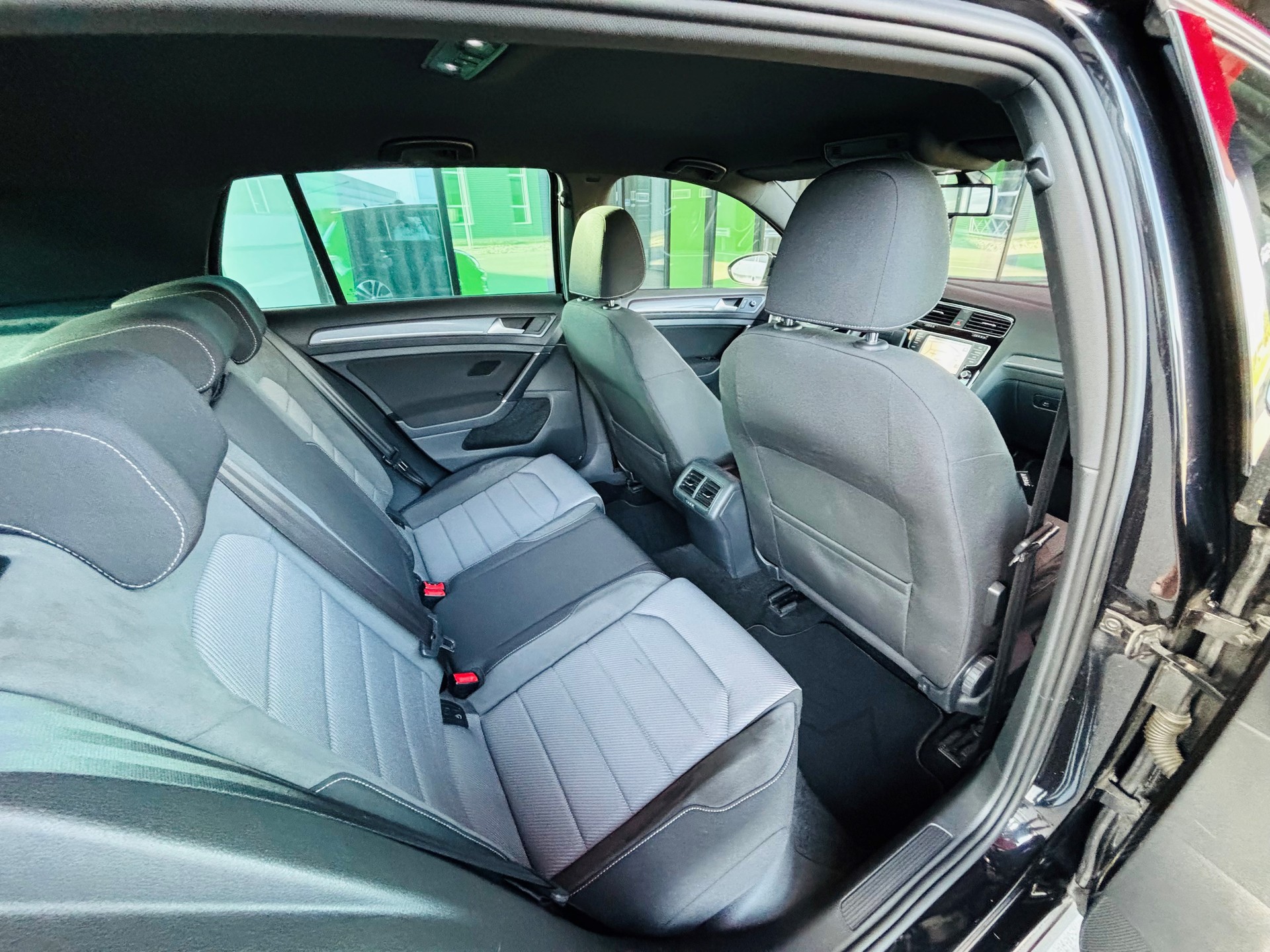 VW Golf 1.4 TSI Lounge RLine-image-12