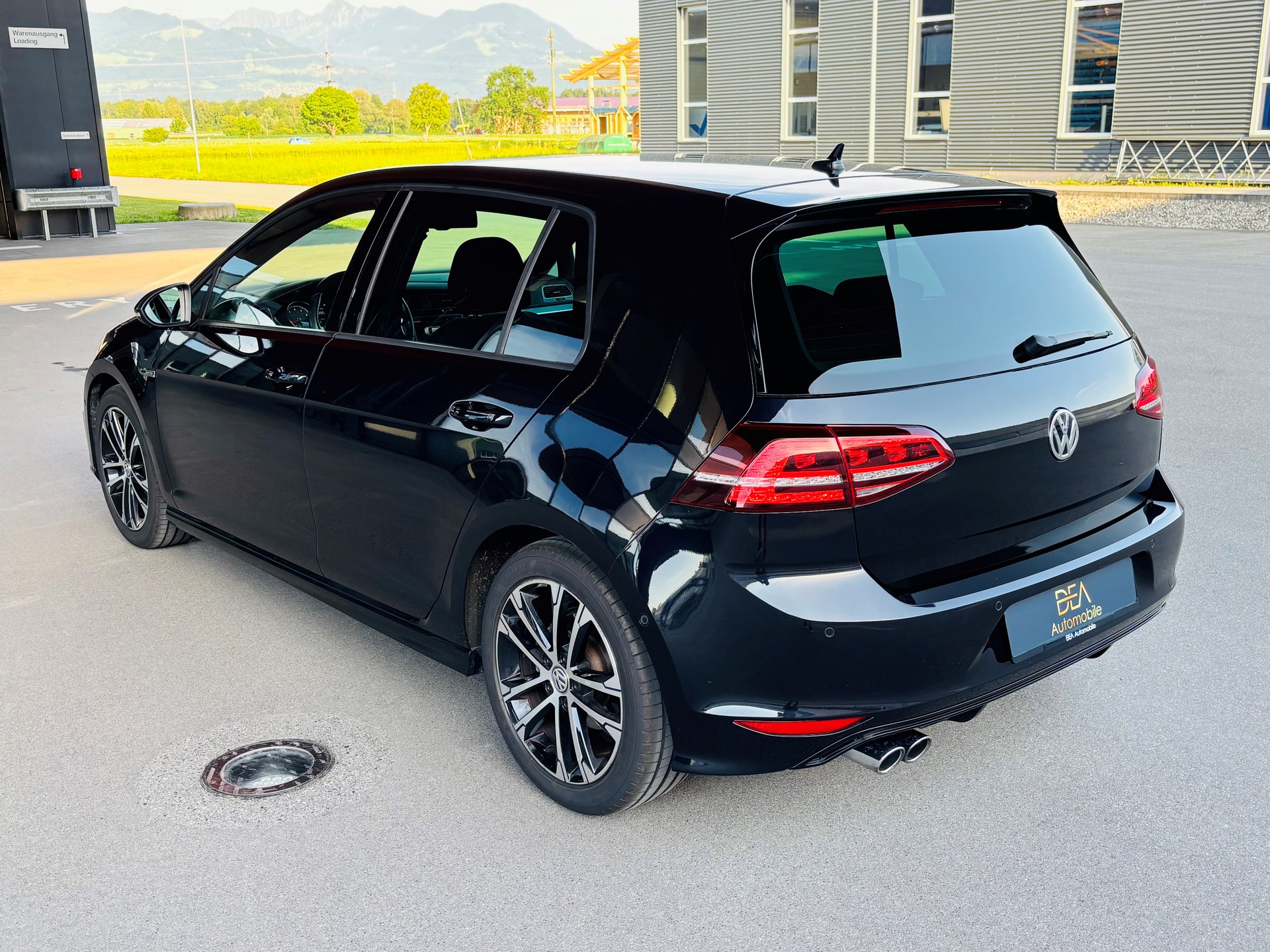 VW Golf 1.4 TSI Lounge RLine-image-2