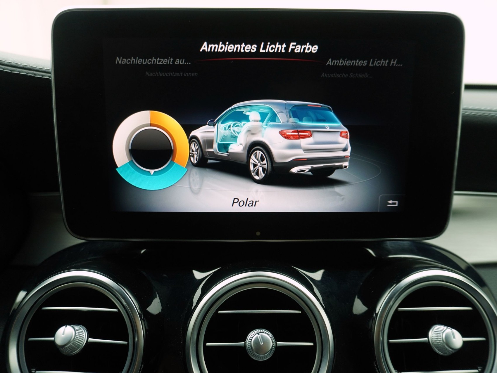MERCEDES-BENZ GLC-Klasse GLC 350 e AMG Line 4matic-image-17