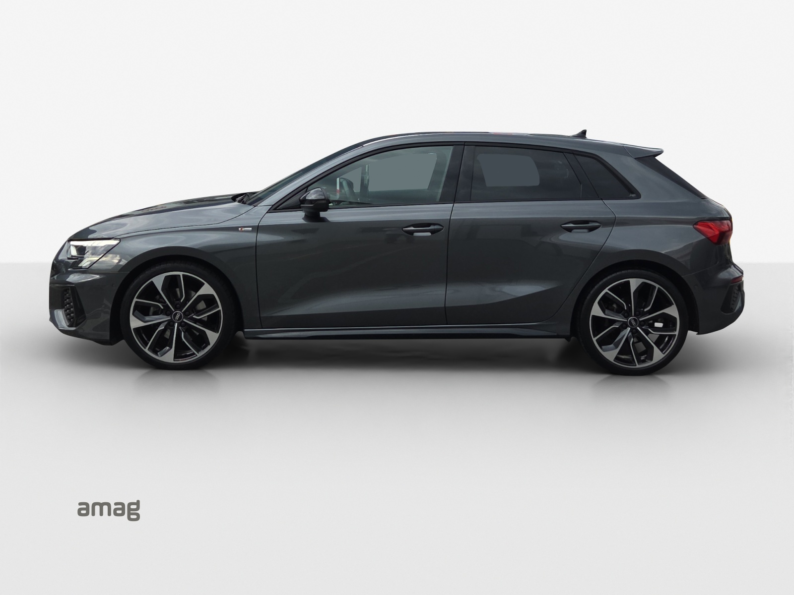AUDI A3 Sportback 35 TFSI S line Attraction S-tronic-showroom-element-1
