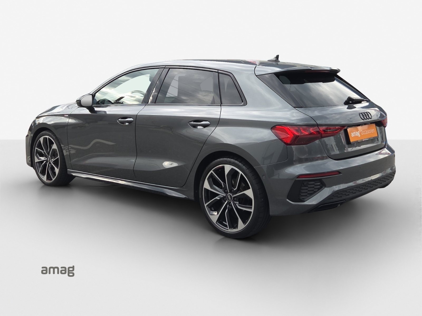 AUDI A3 Sportback 35 TFSI S line Attraction S-tronic-image-2