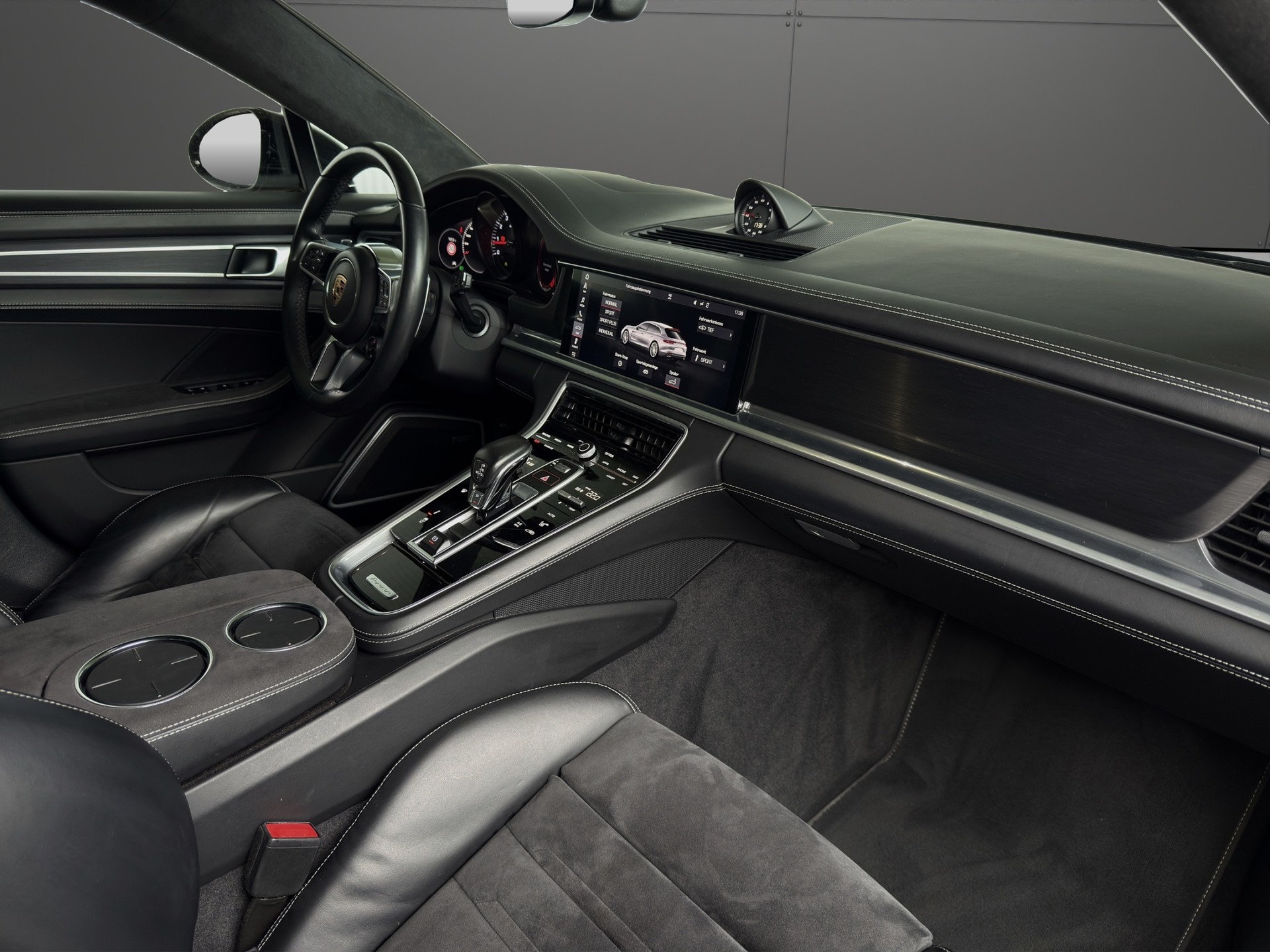 PORSCHE Panamera GTS Sport Turismo PDK-image-10