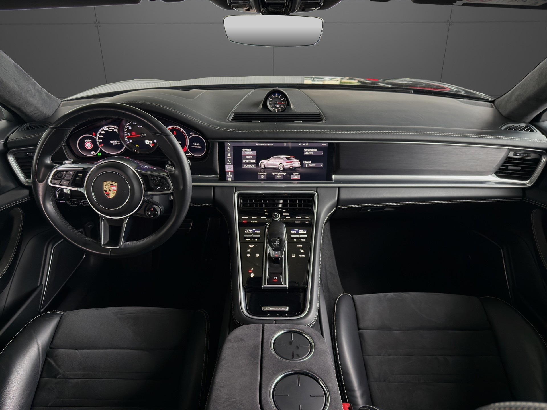 PORSCHE Panamera GTS Sport Turismo PDK-image-11