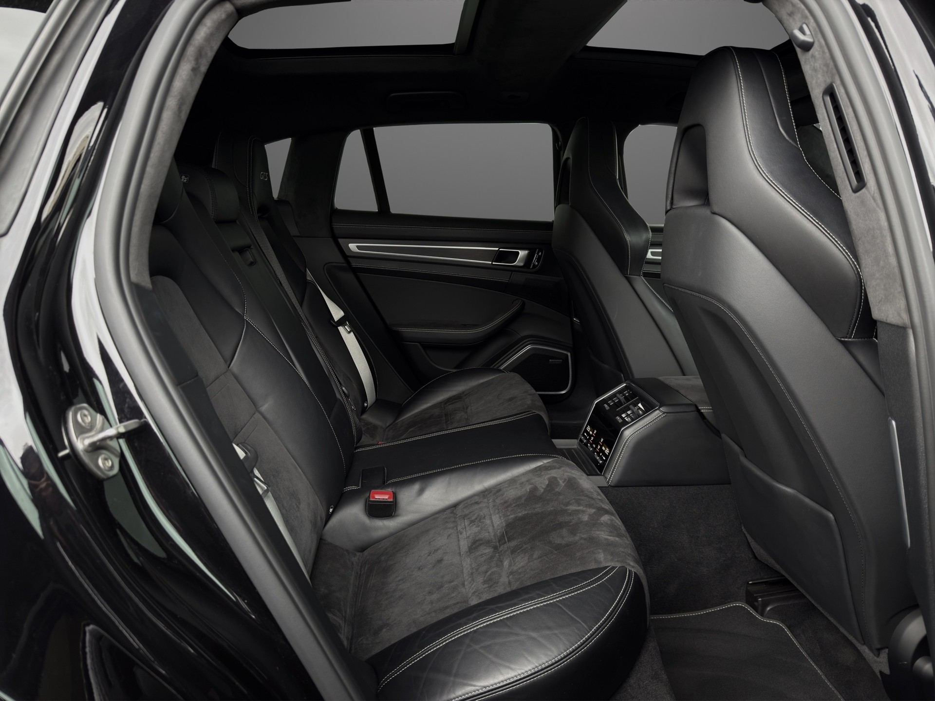 PORSCHE Panamera GTS Sport Turismo PDK-image-8