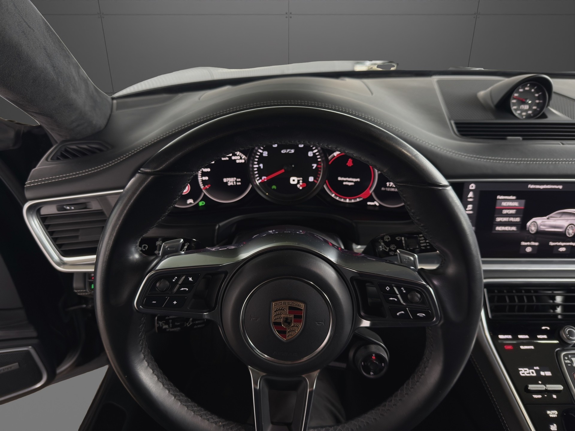 PORSCHE Panamera GTS Sport Turismo PDK-image-15