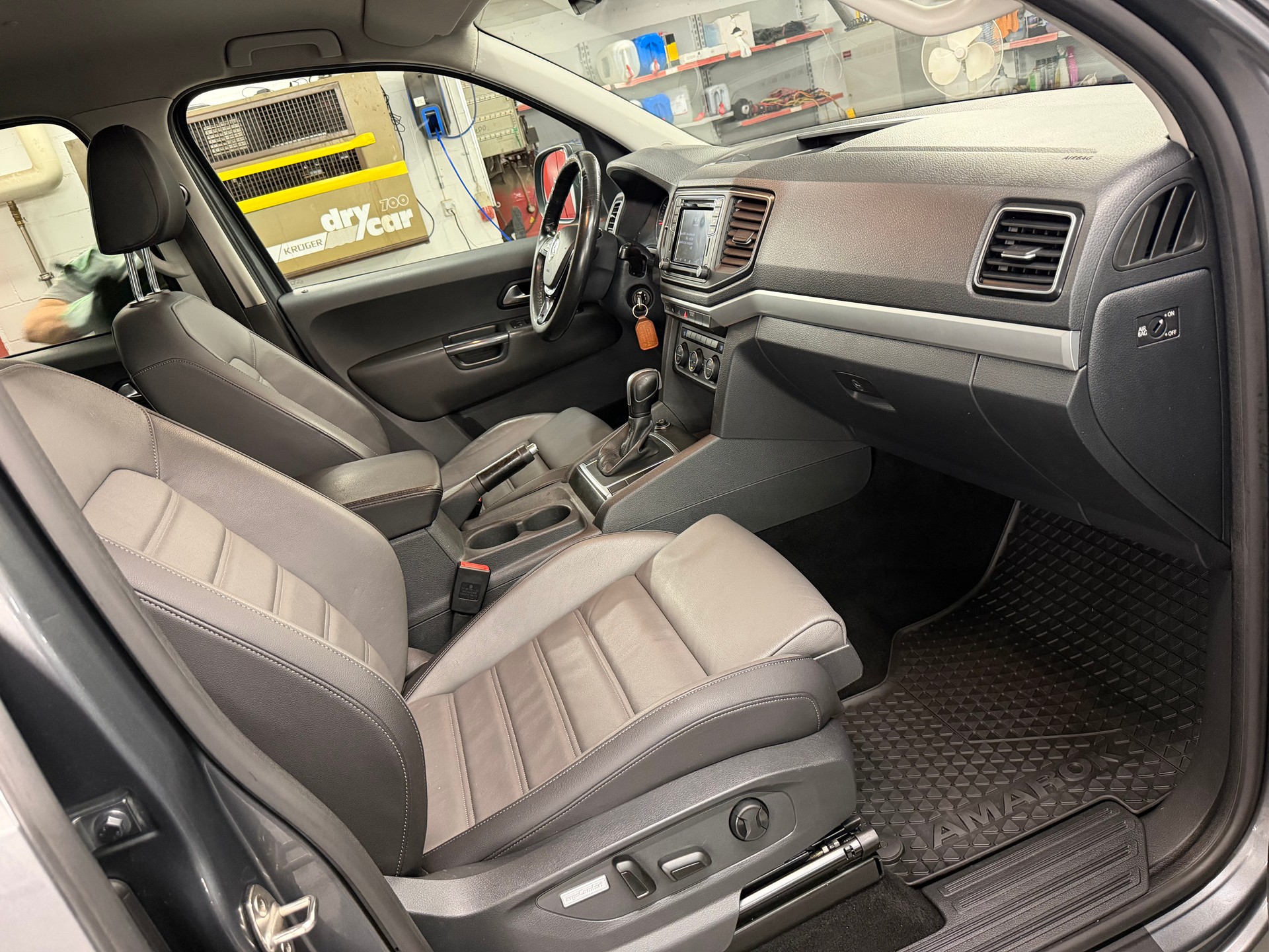 VW Amarok 3.0TDI Highline 4Motion Automatic-image-12