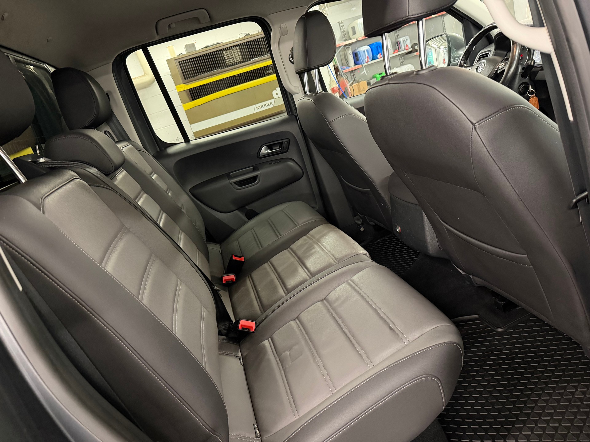 VW Amarok 3.0TDI Highline 4Motion Automatic-image-13