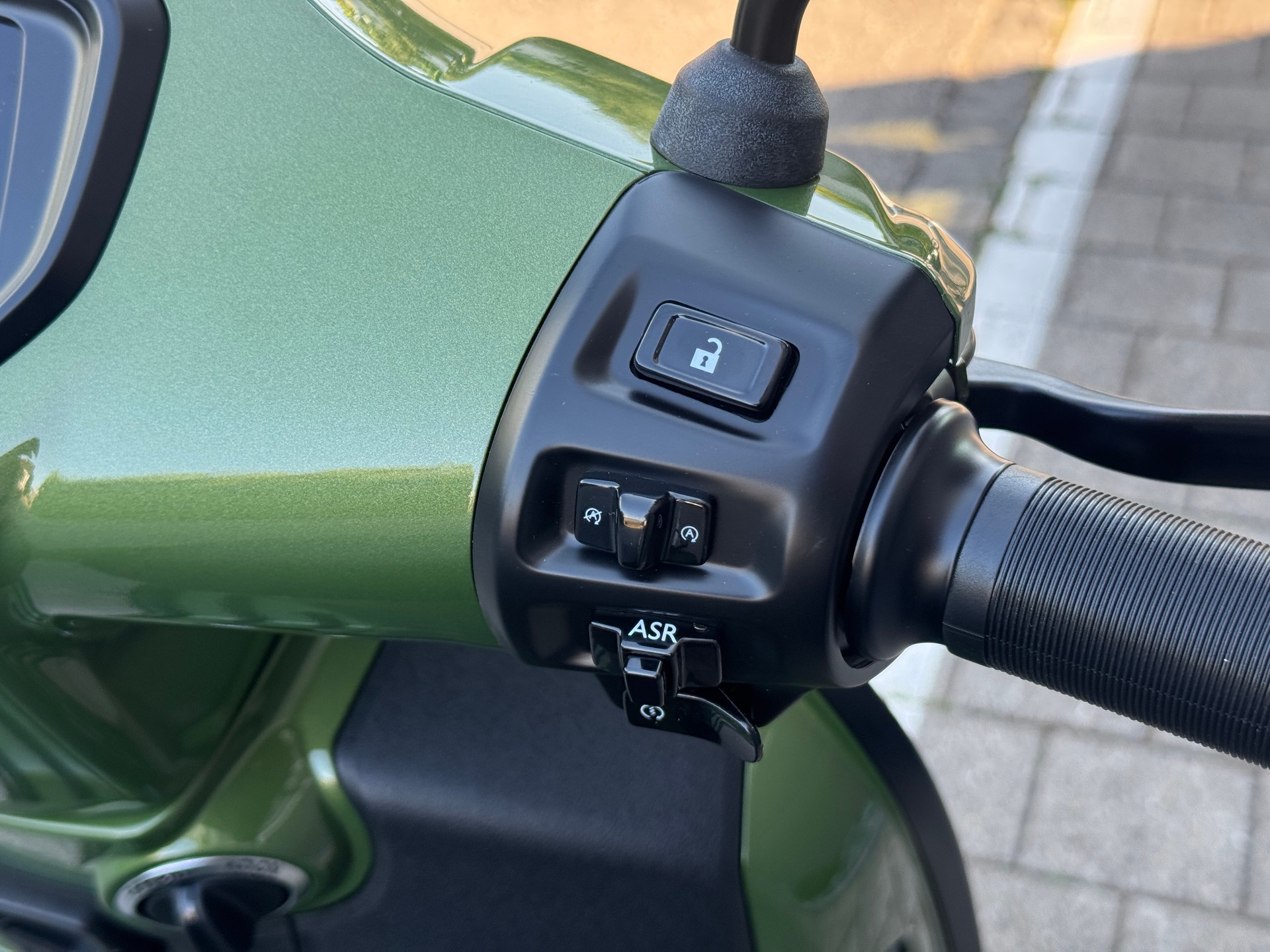 PIAGGIO Vespa GTS 125 Super RST Euro 5+-image-8