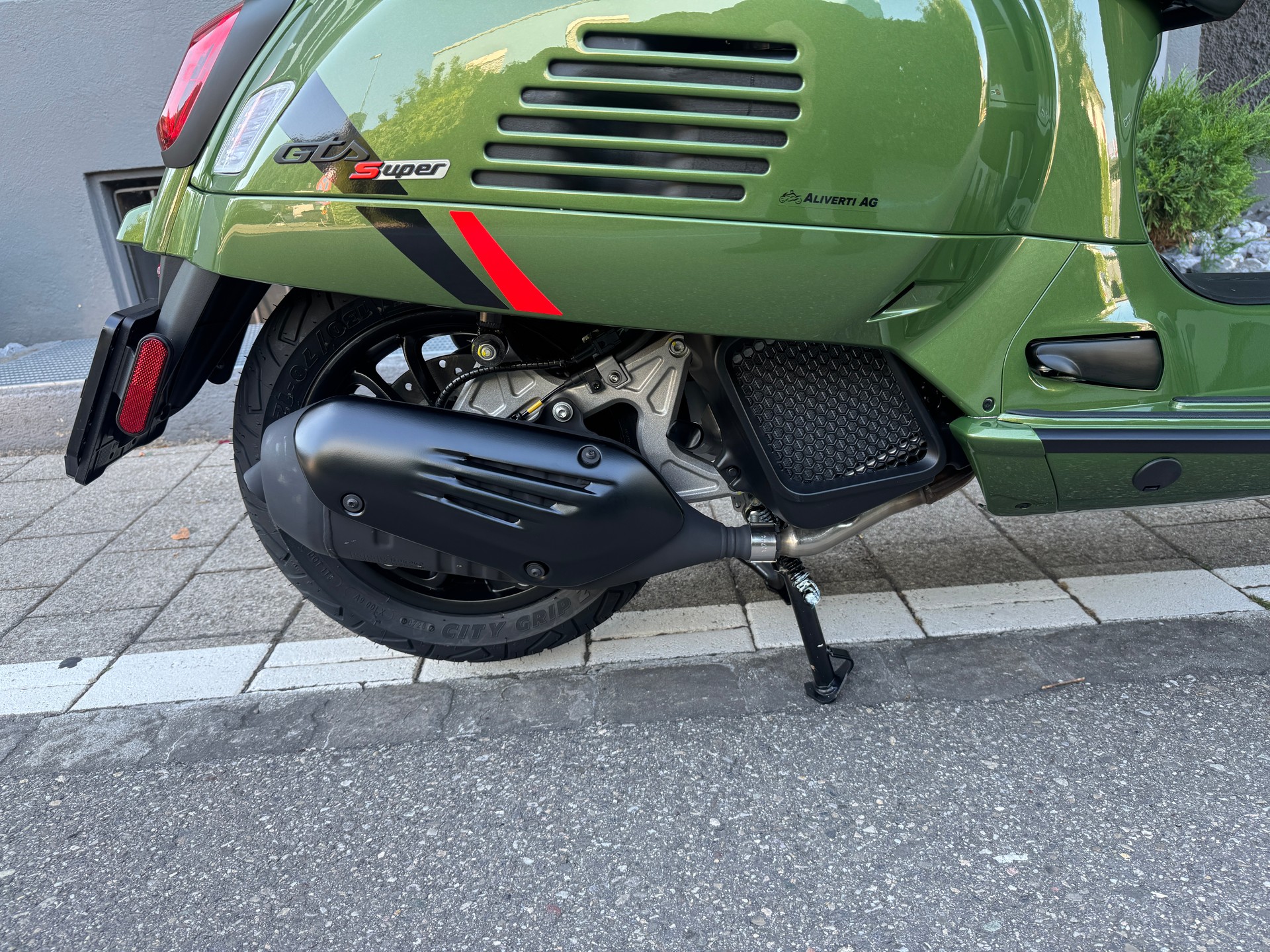 PIAGGIO Vespa GTS 125 Super RST Euro 5+-image-15