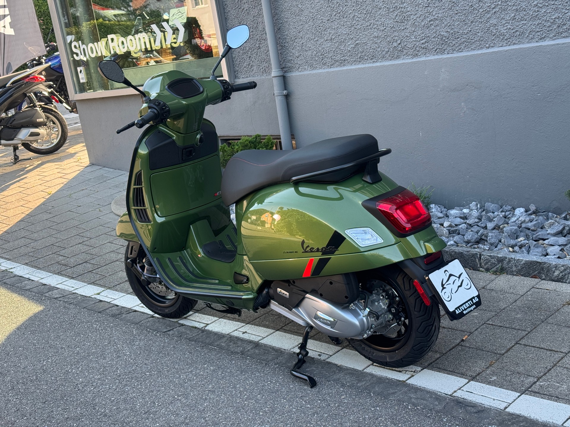 PIAGGIO Vespa GTS 125 Super RST Euro 5+-image-10