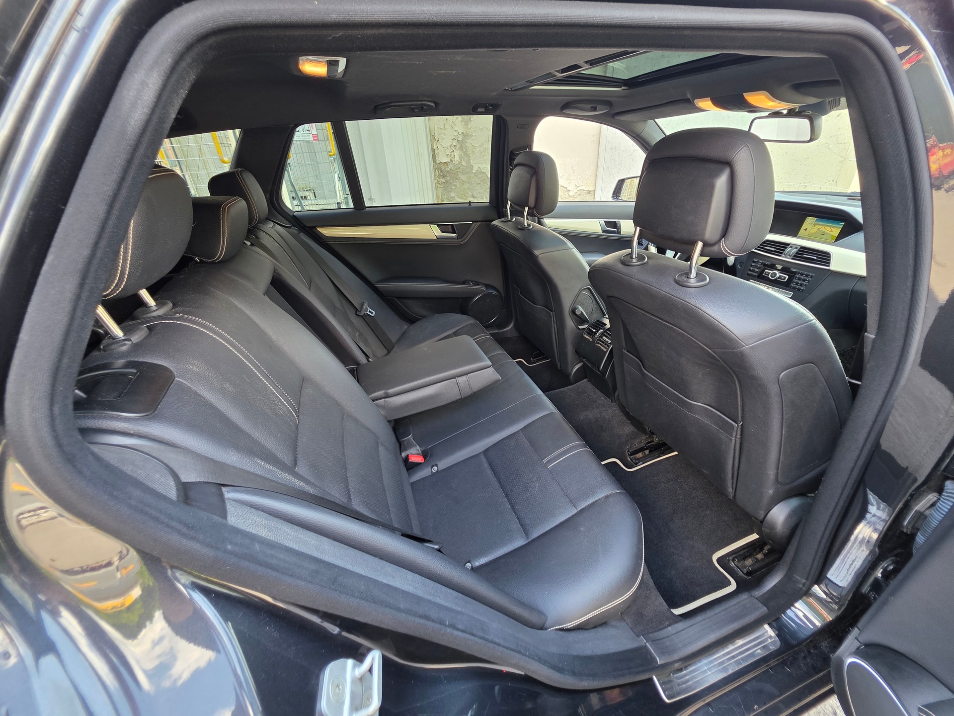 MERCEDES-BENZ C 250 CDI 4Matic 7G-Tronic-image-23