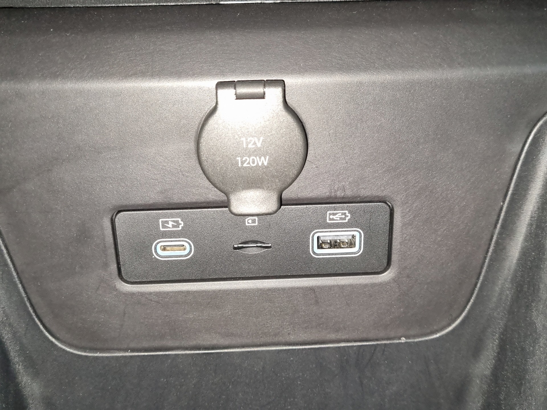BYD Dolphin Surf 43 kWh Boost-image-14