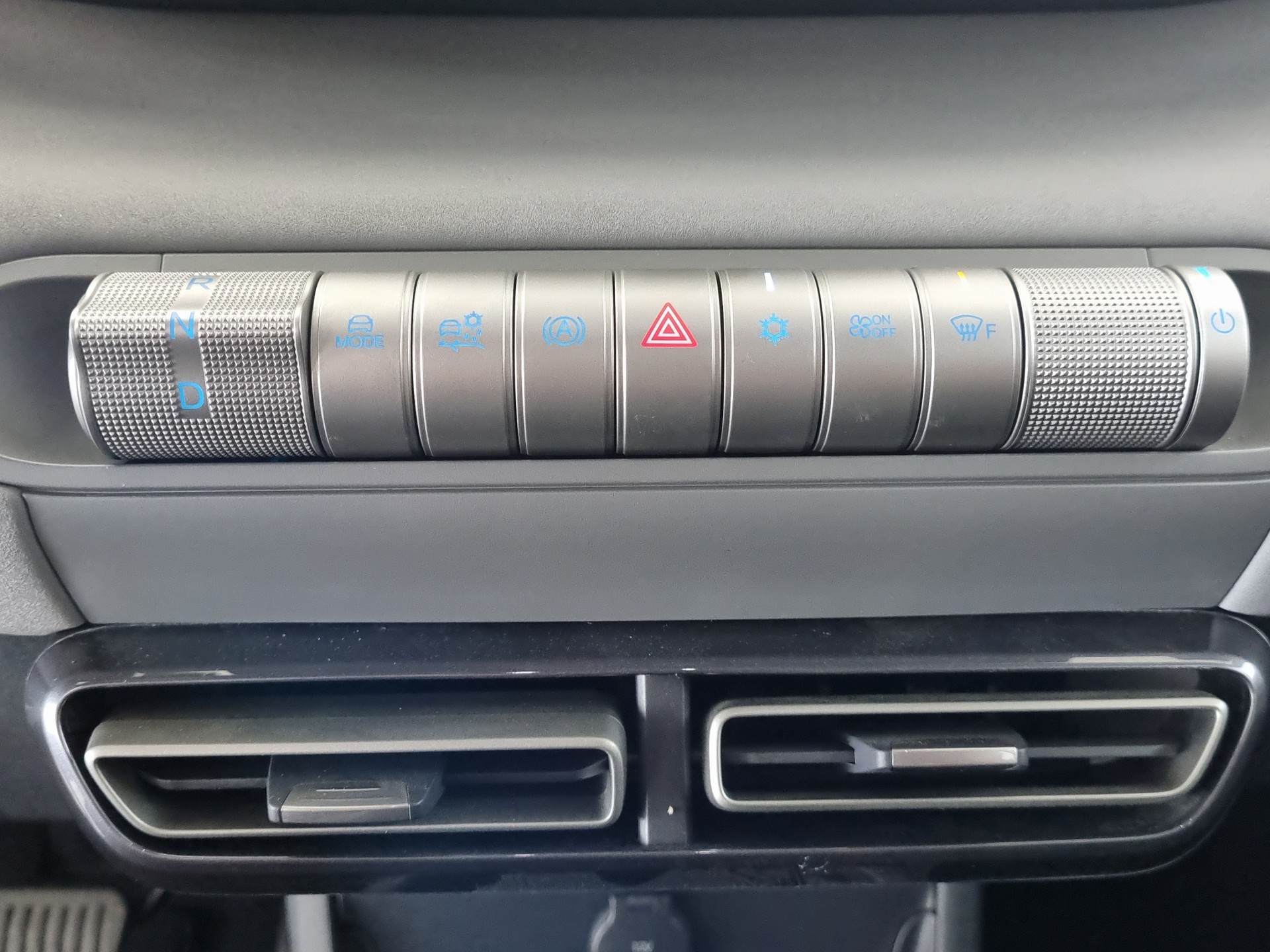 BYD Dolphin Surf 43 kWh Boost-image-15