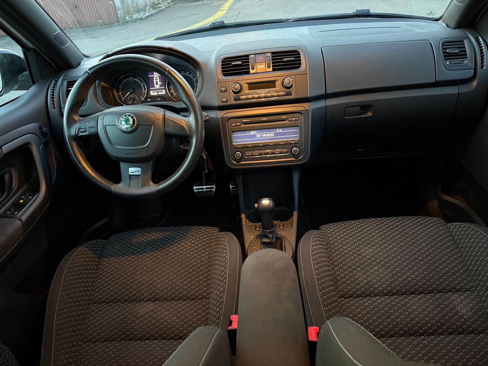 SKODA Fabia 1.4 TSI VRS DSG-image-7