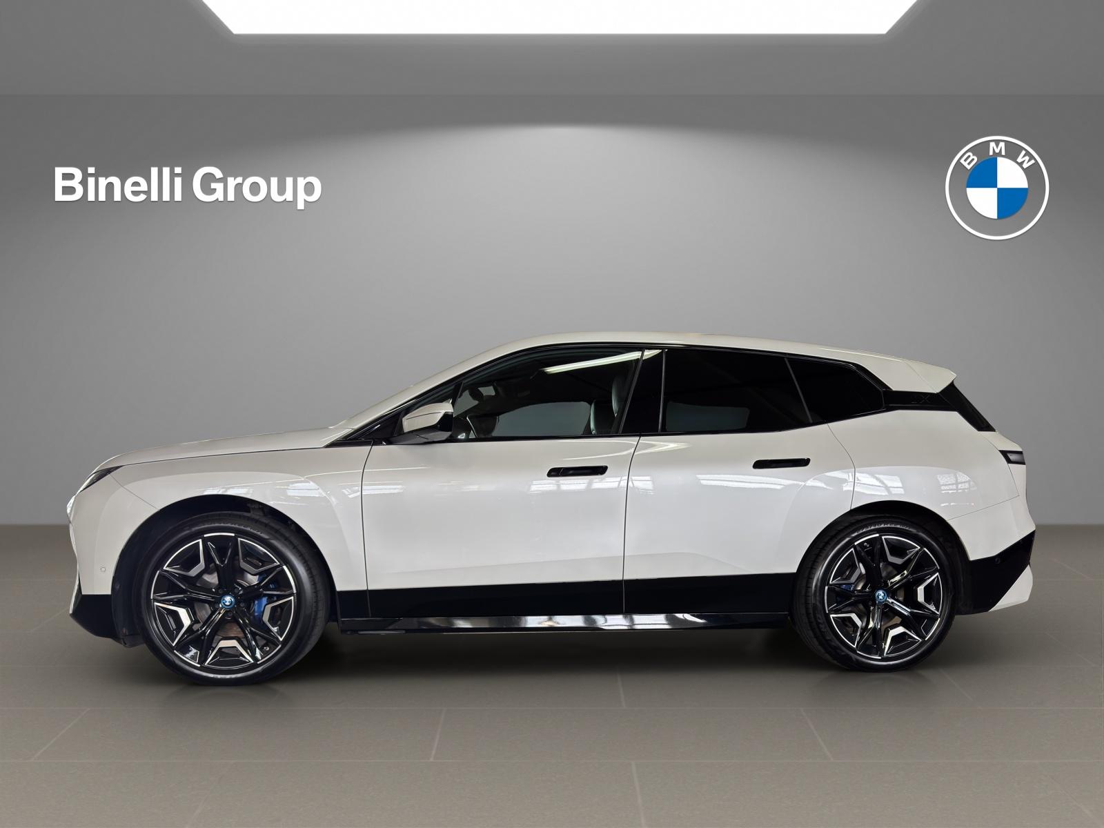 BMW iX xDrive50-image-3