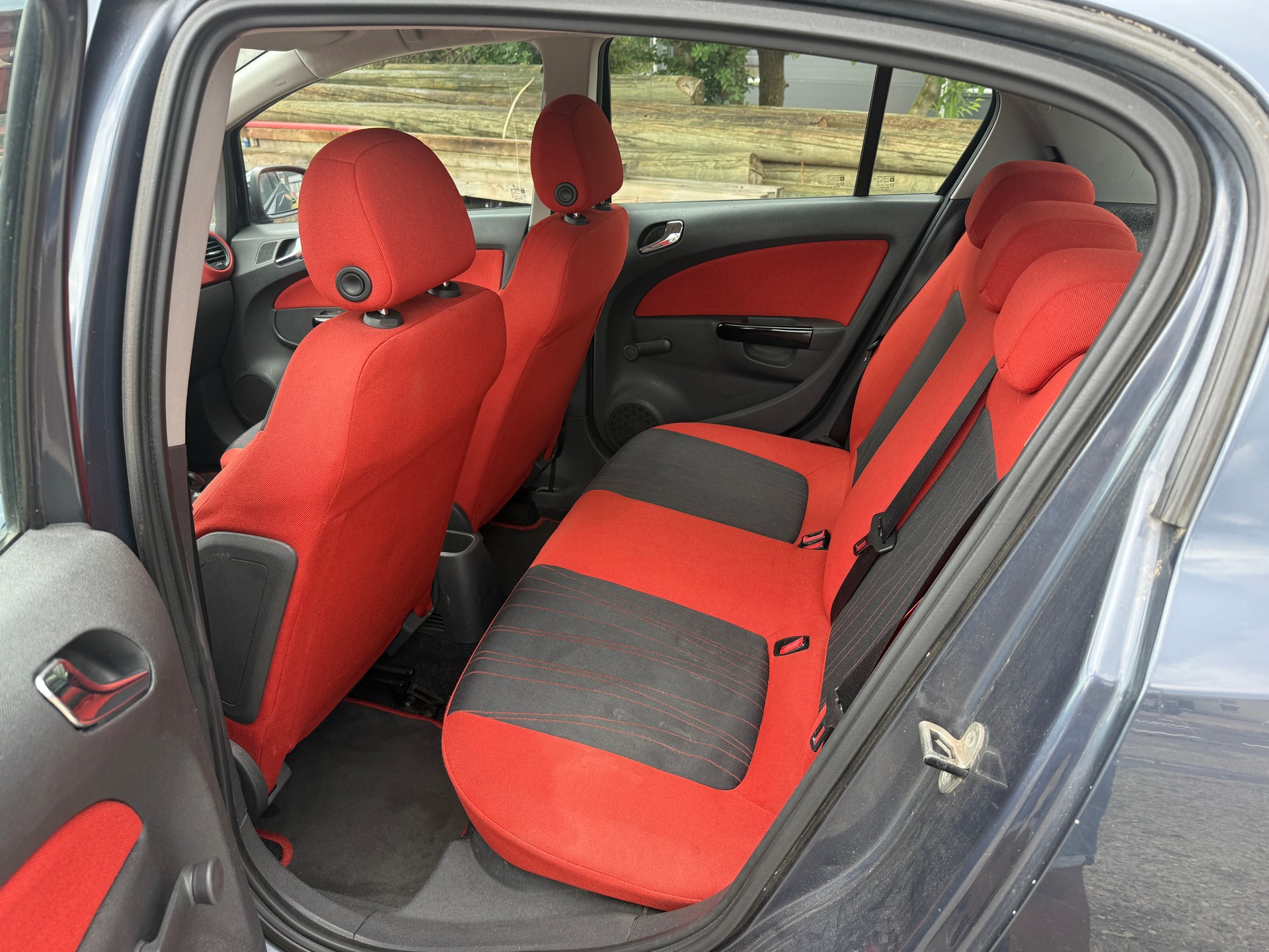 OPEL Corsa 1.4 TP Color Edition-image-8