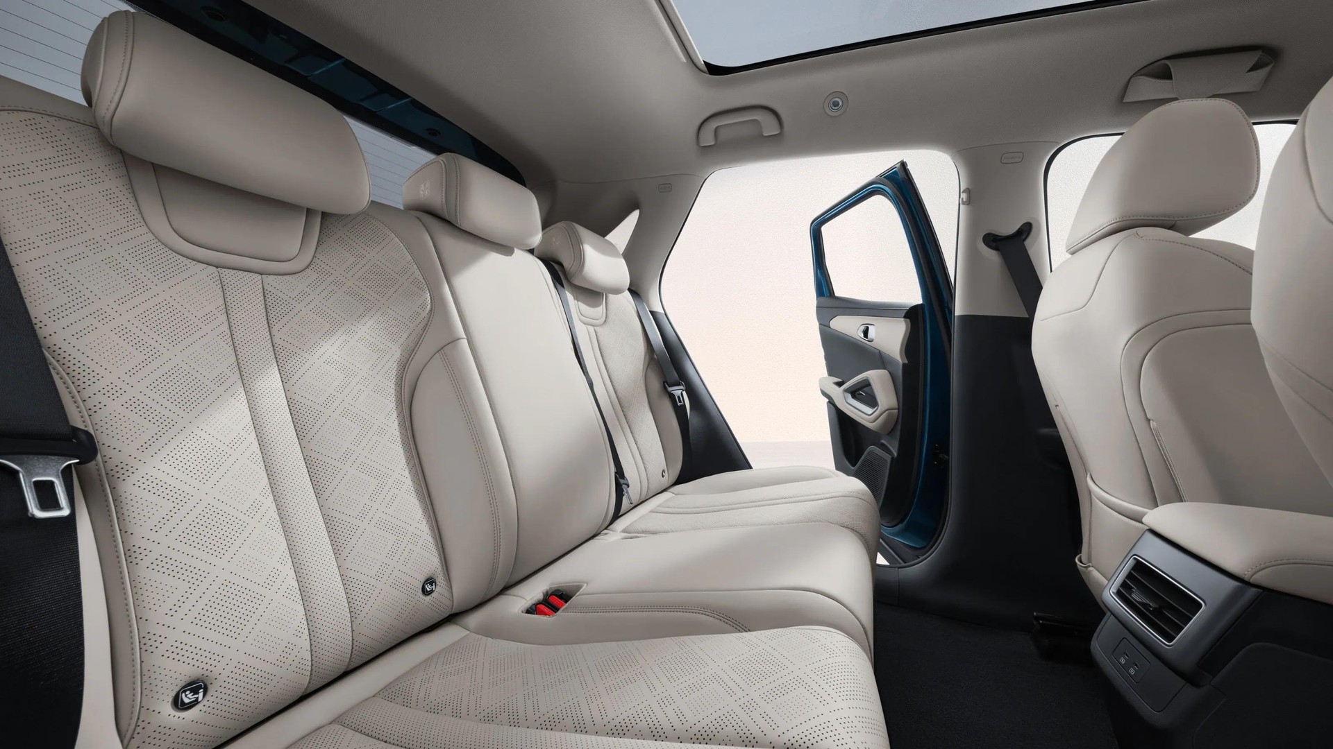 BYD Atto 2 DM-i Boost-image-5