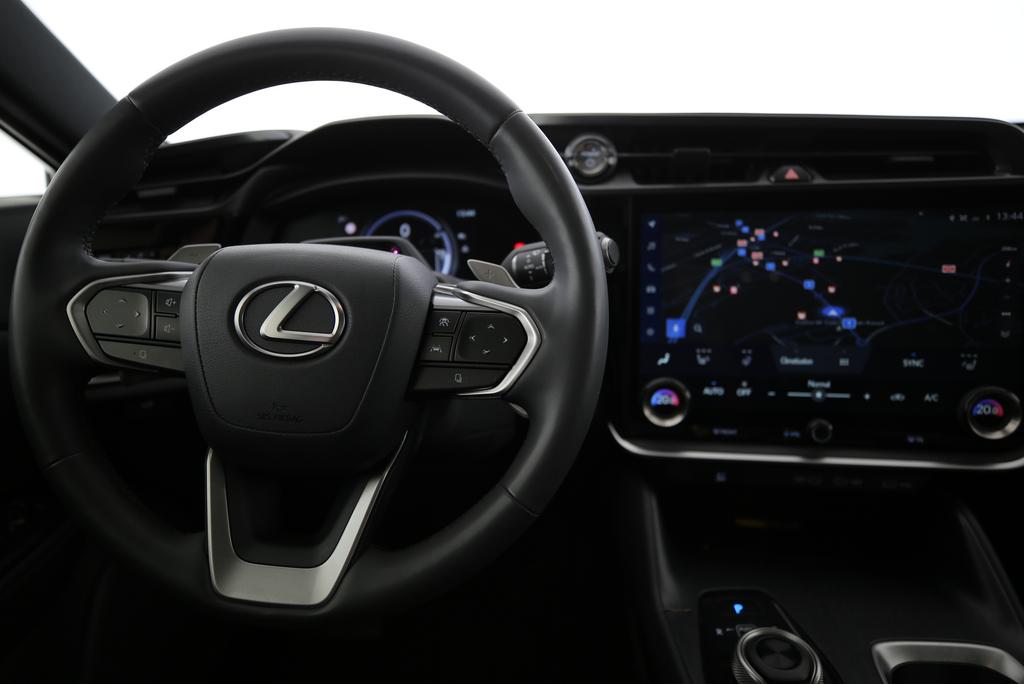 LEXUS RZ 450e Comfort-image-5