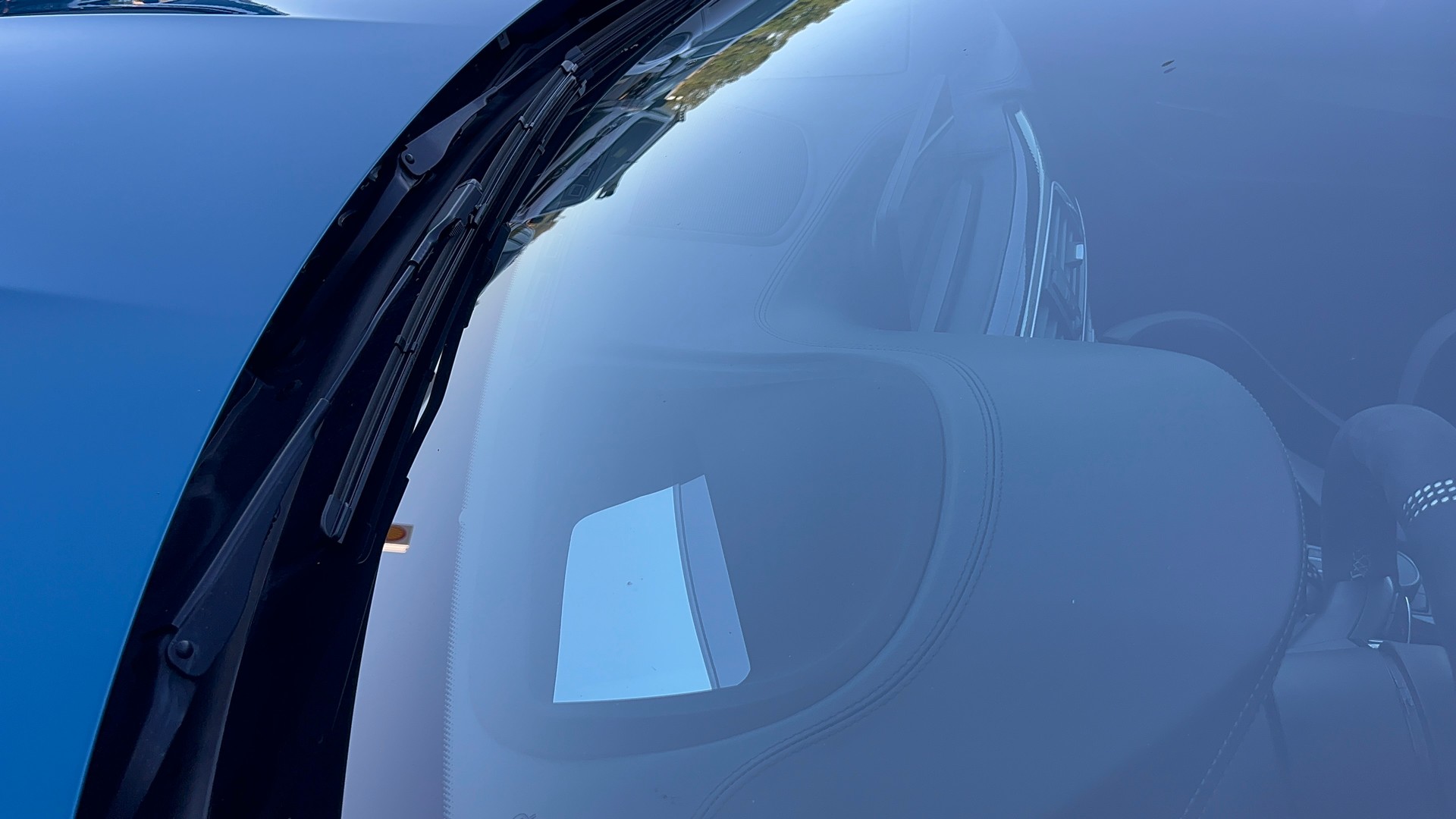 BMW M4 Coupé HERITAGE Limited Edition DKG-image-13