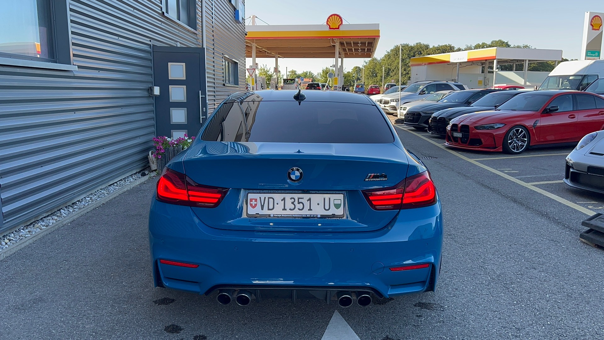 BMW M4 Coupé HERITAGE Limited Edition DKG-image-4