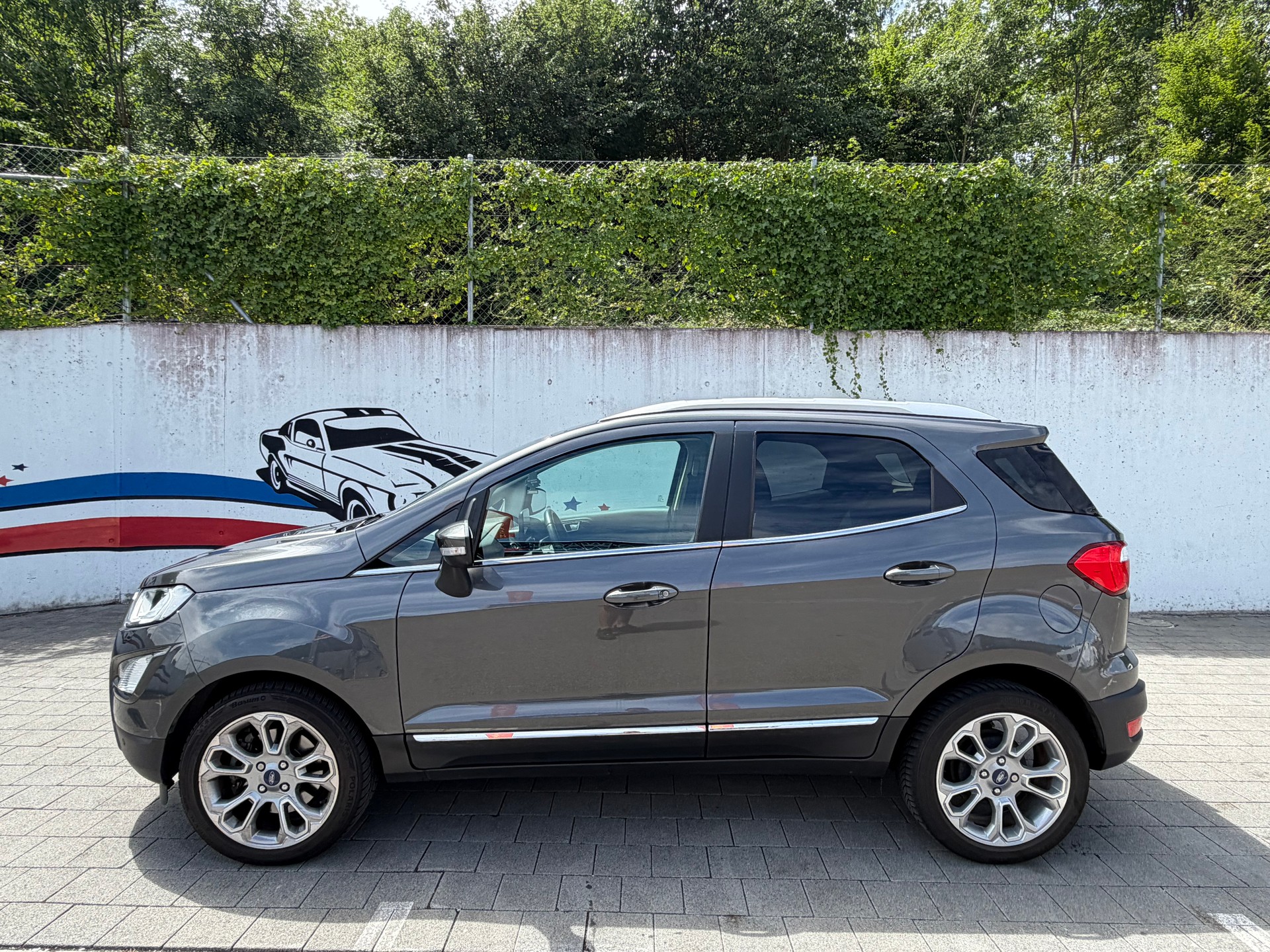 FORD EcoSport 1.0 SCTi Titanium Automat-image-1