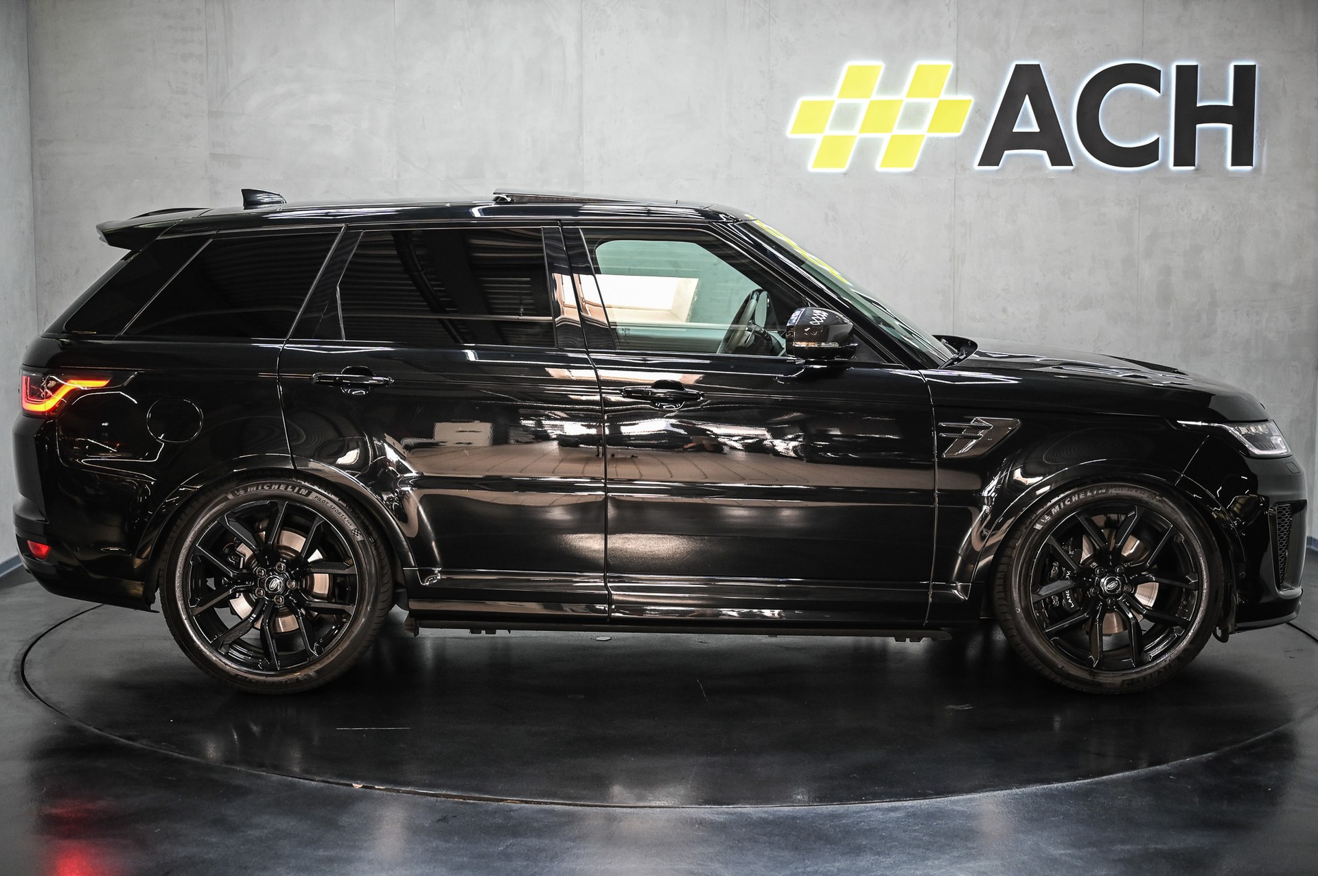 LAND ROVER Range Rover Sport 5.0 V8 SC SVR-image-10
