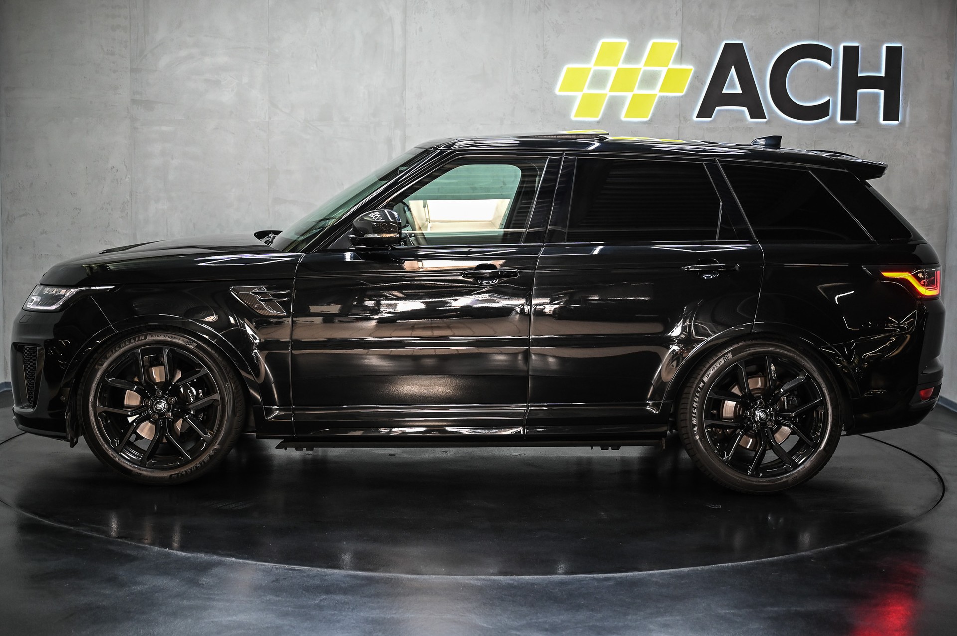 LAND ROVER Range Rover Sport 5.0 V8 SC SVR-image-3