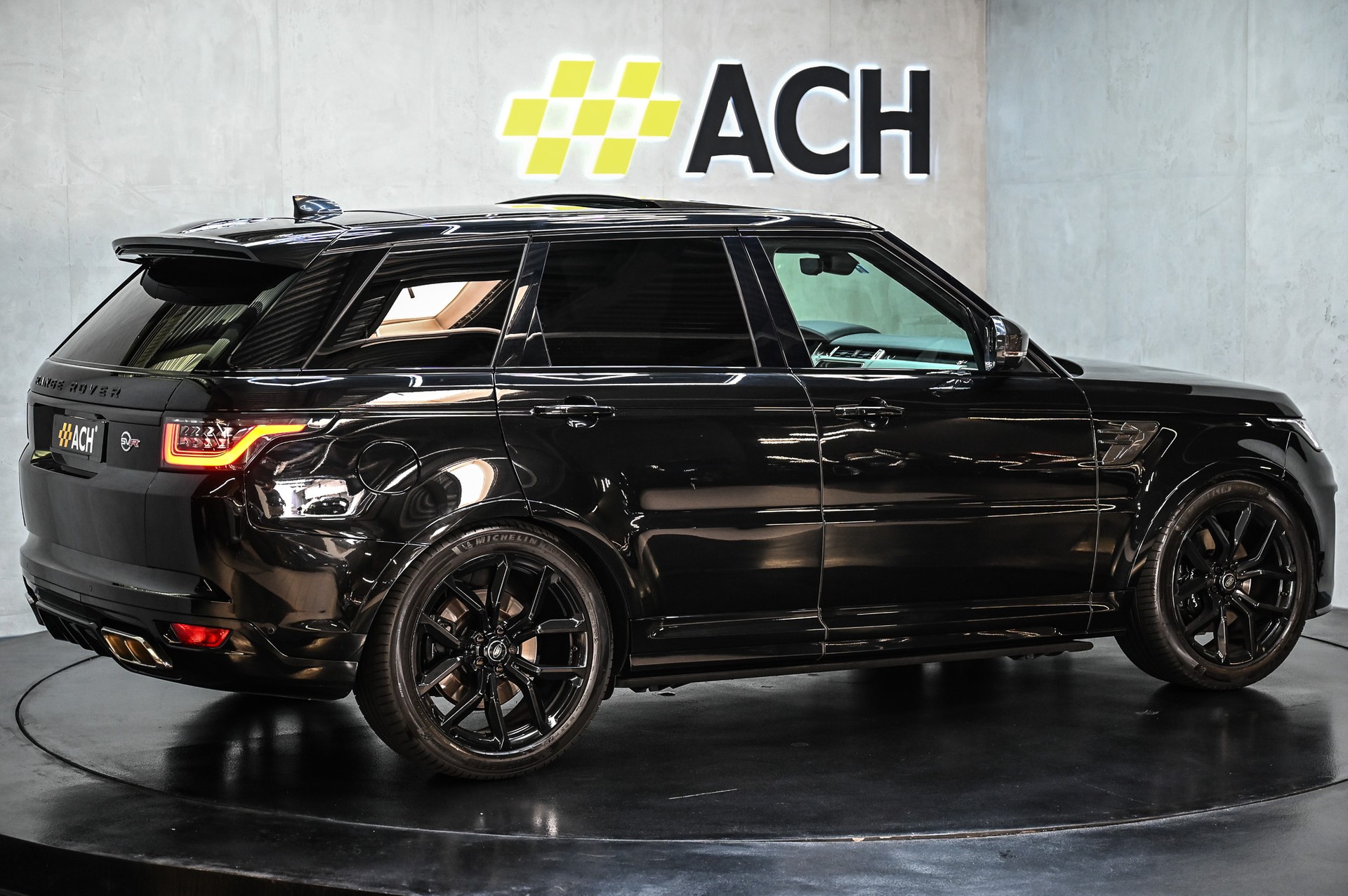 LAND ROVER Range Rover Sport 5.0 V8 SC SVR-image-9