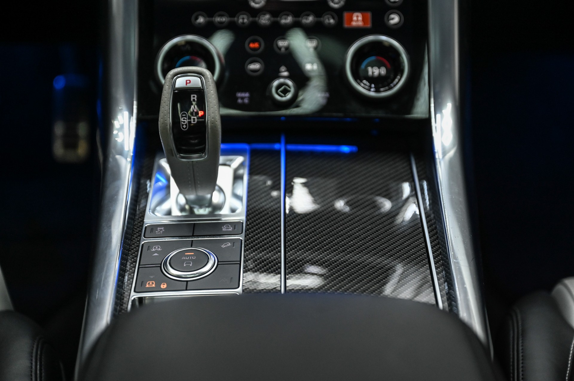 LAND ROVER Range Rover Sport 5.0 V8 SC SVR-image-31