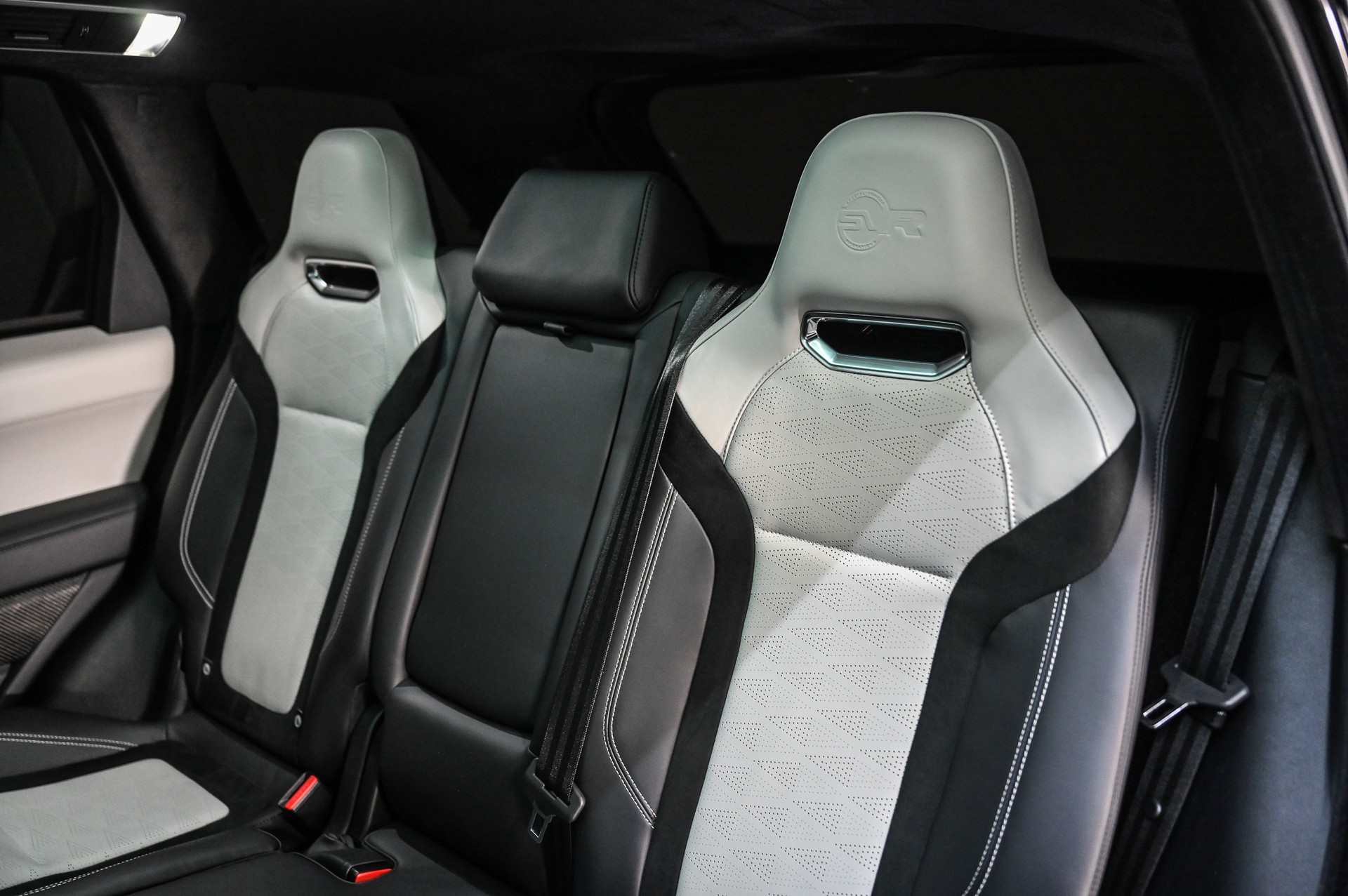 LAND ROVER Range Rover Sport 5.0 V8 SC SVR-image-23