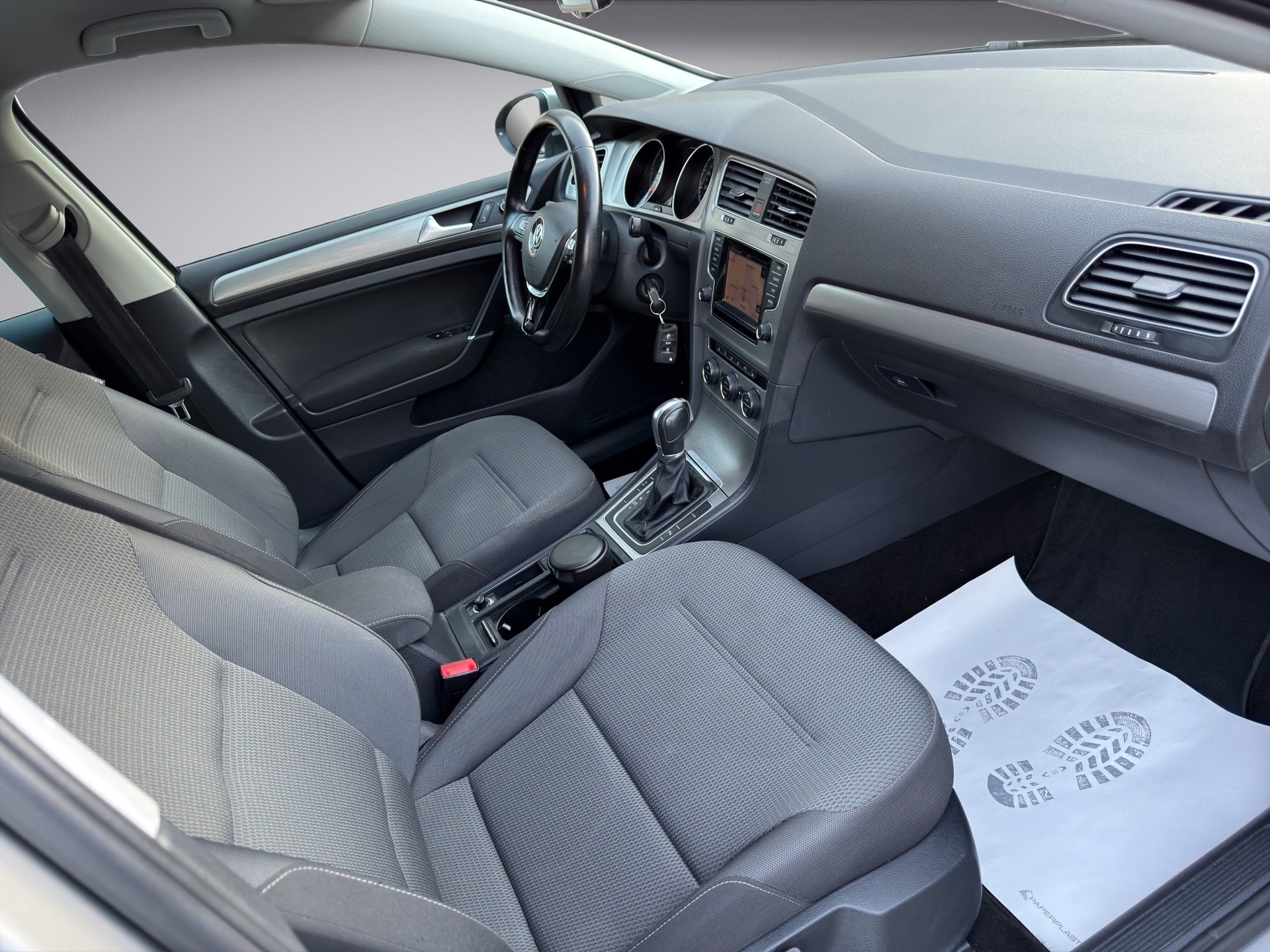 VW Golf Variant 1.6 TDI Comfortline DSG-image-9