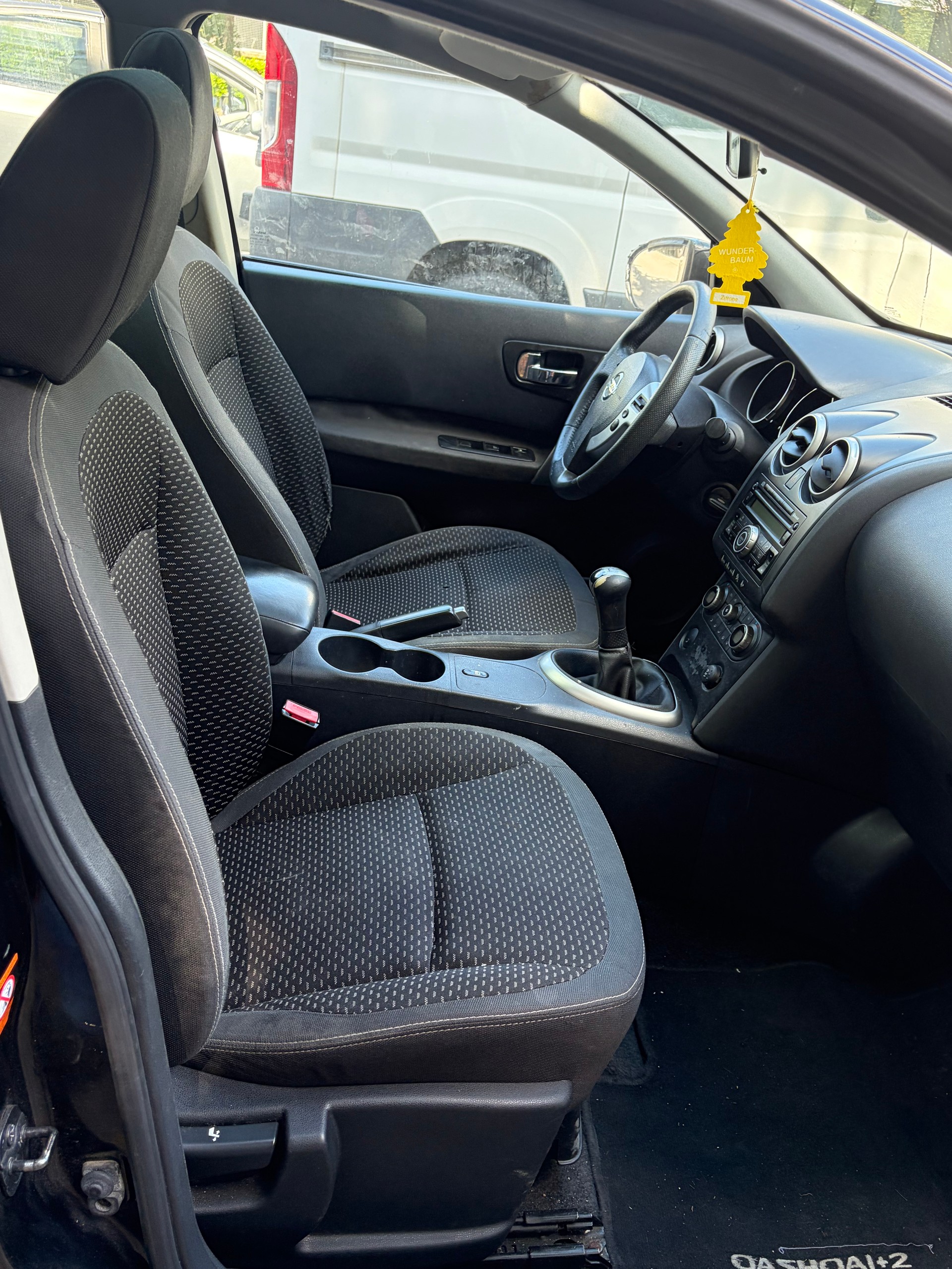 NISSAN Qashqai +2 1.6 acenta-image-9