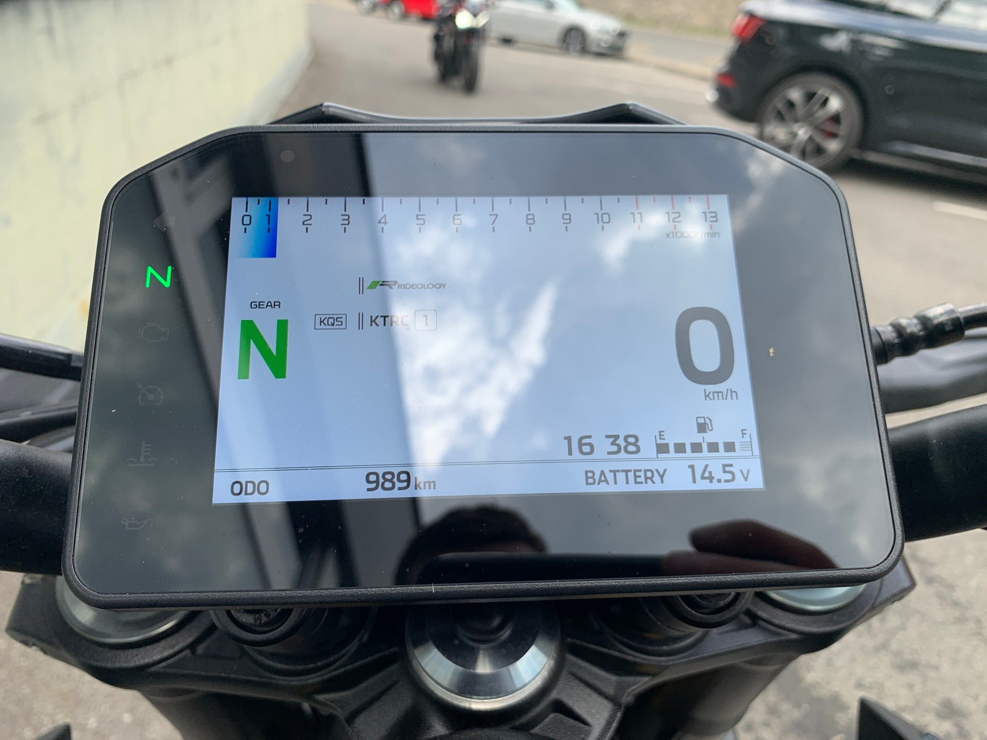 KAWASAKI Z 900 (70kW)-showroom-element-3